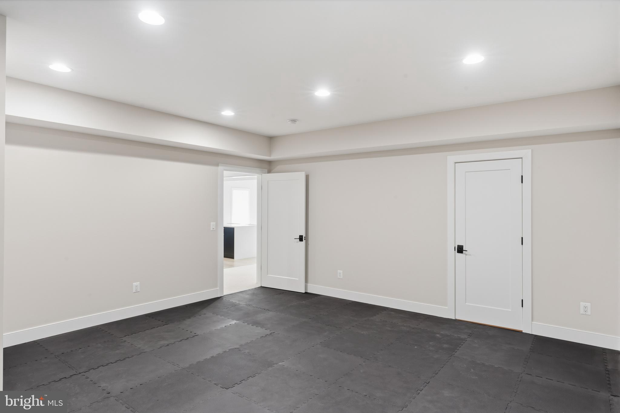 CHESTERBROOK GARDENS - Residential