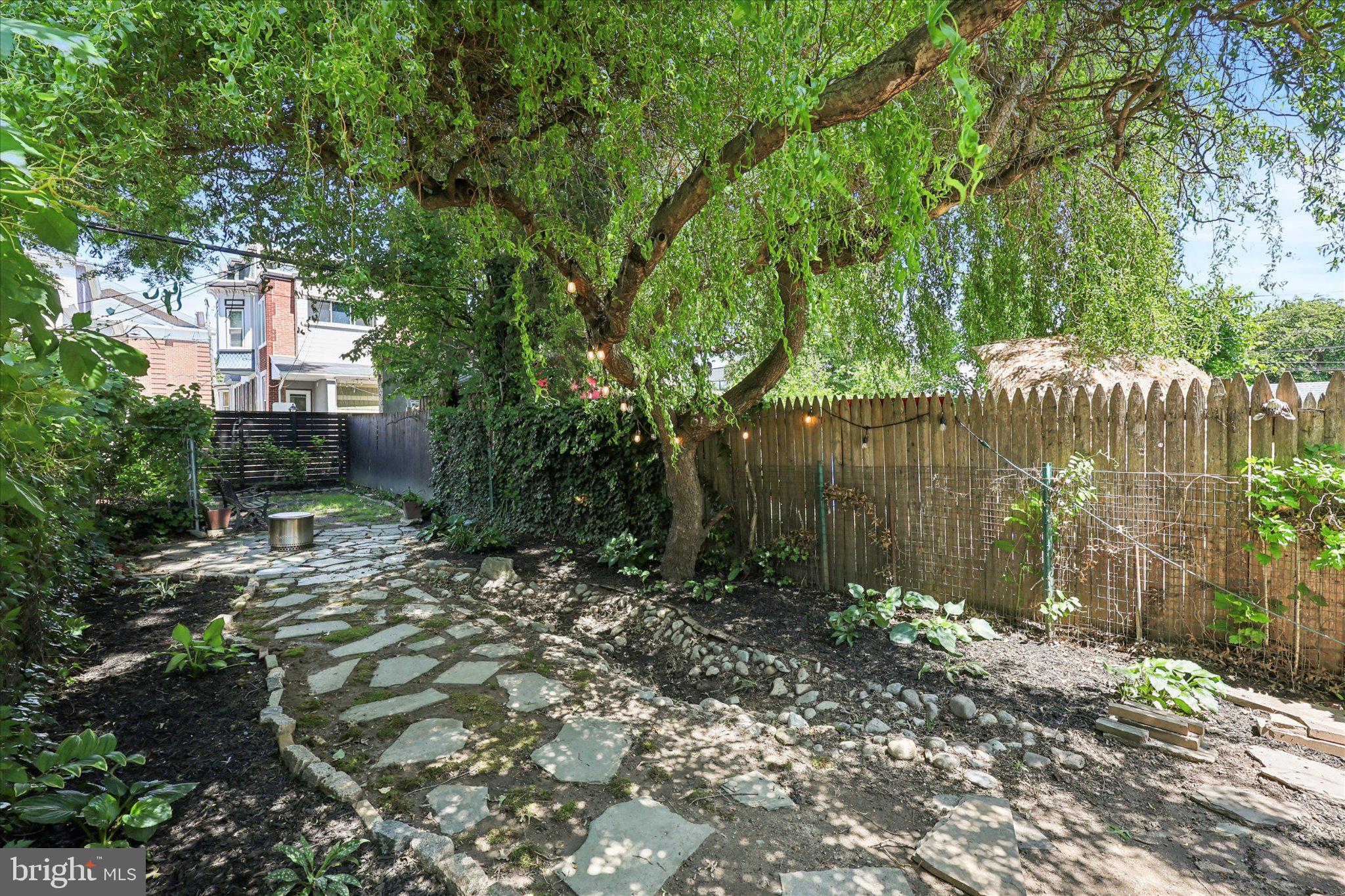 466 CONARROE STREET 1/2