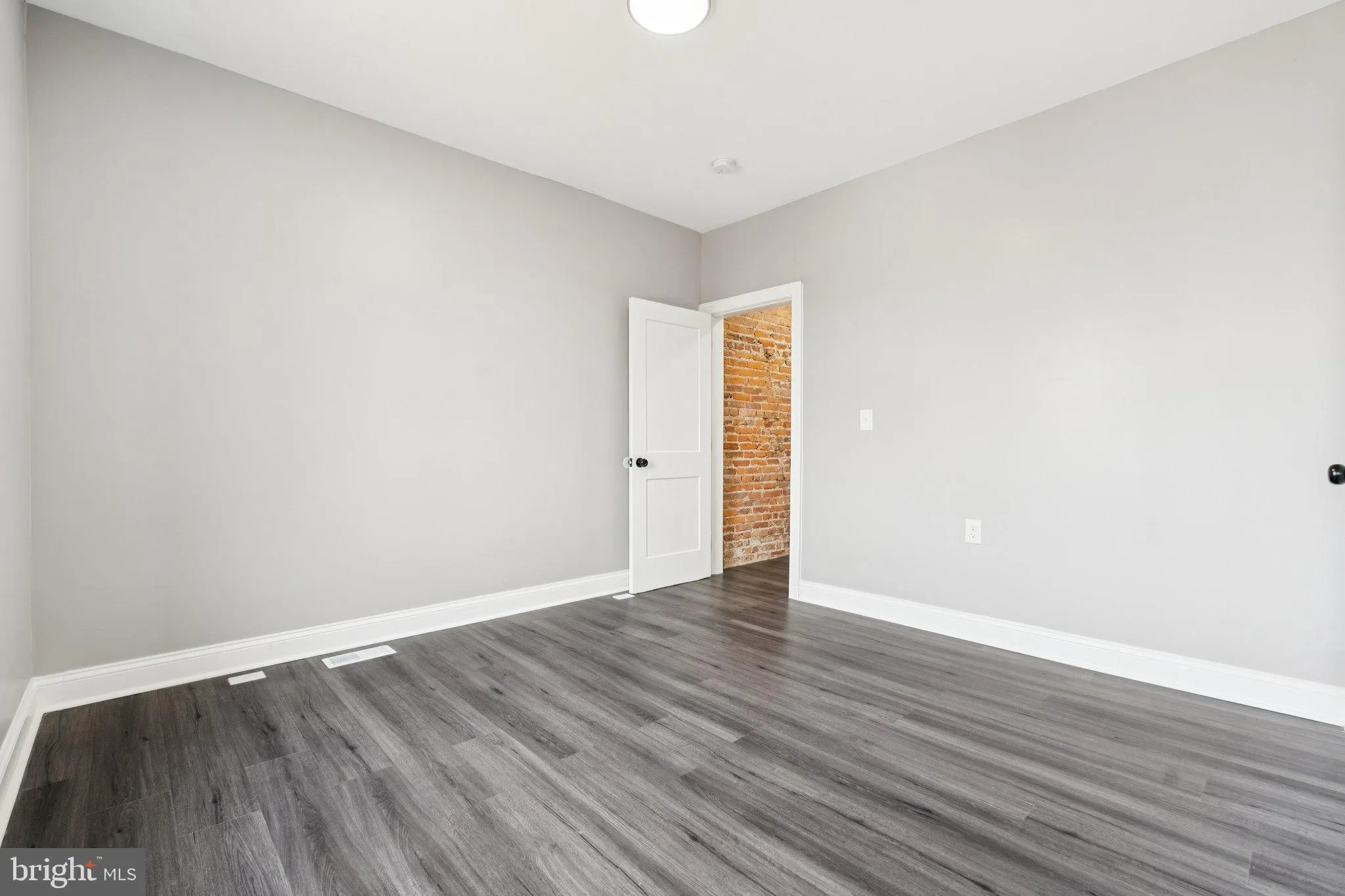 Baltimore, Maryland 21224, United States, 4 Bedrooms Bedrooms, ,3 BathroomsBathrooms,Residential,Pending,184914