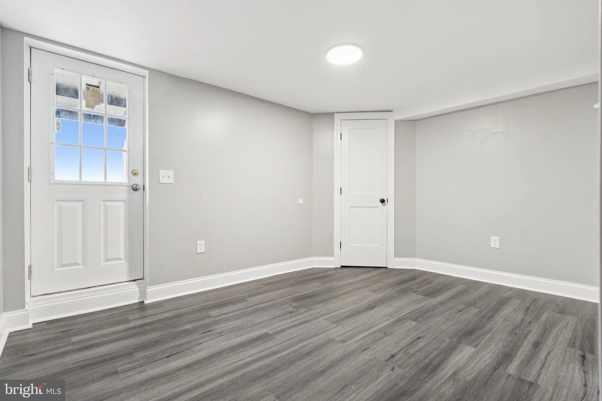 Baltimore, Maryland 21224, United States, 4 Bedrooms Bedrooms, ,3 BathroomsBathrooms,Residential,Pending,184914