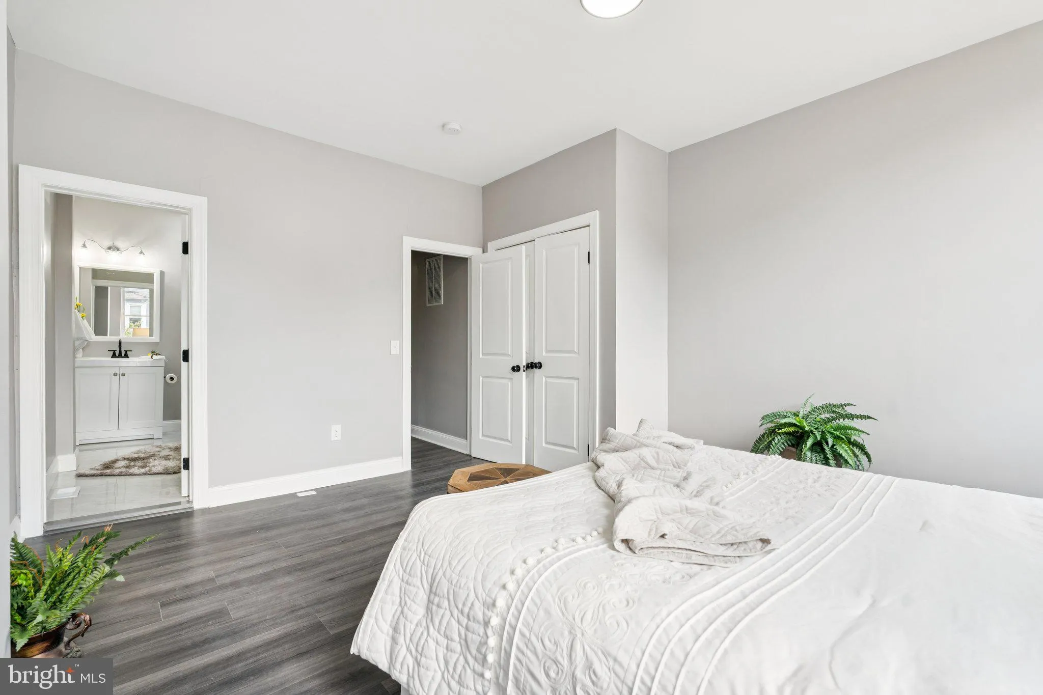 Baltimore, Maryland 21224, United States, 4 Bedrooms Bedrooms, ,3 BathroomsBathrooms,Residential,Pending,184914