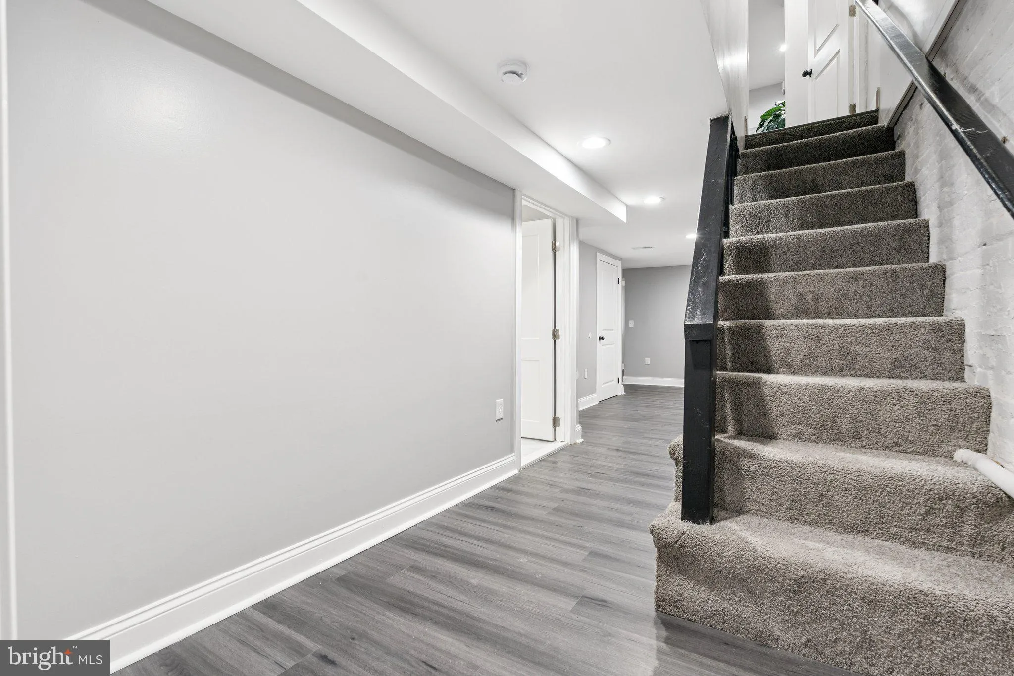 Baltimore, Maryland 21224, United States, 4 Bedrooms Bedrooms, ,3 BathroomsBathrooms,Residential,Pending,184914