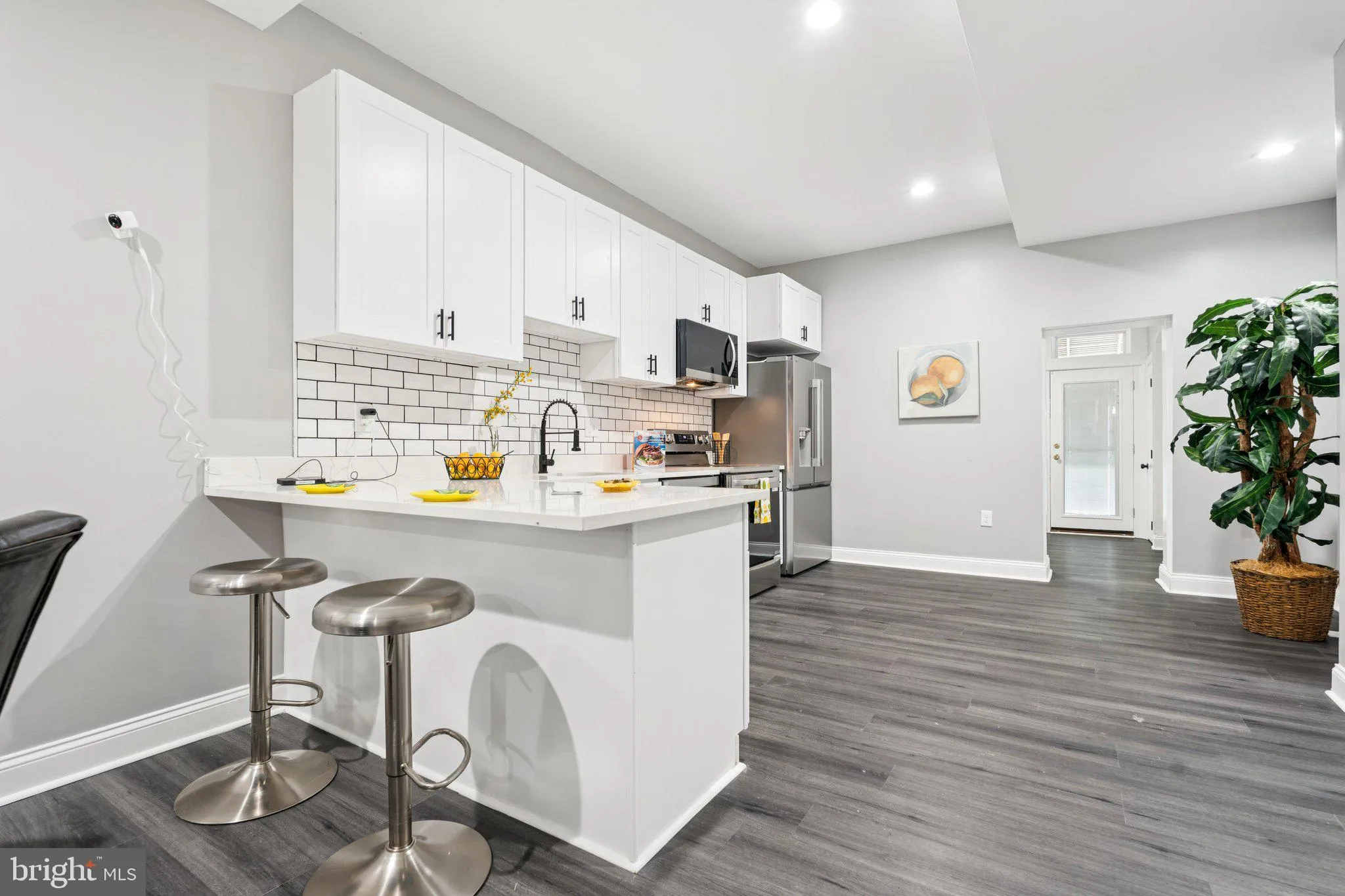 Baltimore, Maryland 21224, United States, 4 Bedrooms Bedrooms, ,3 BathroomsBathrooms,Residential,Pending,184914