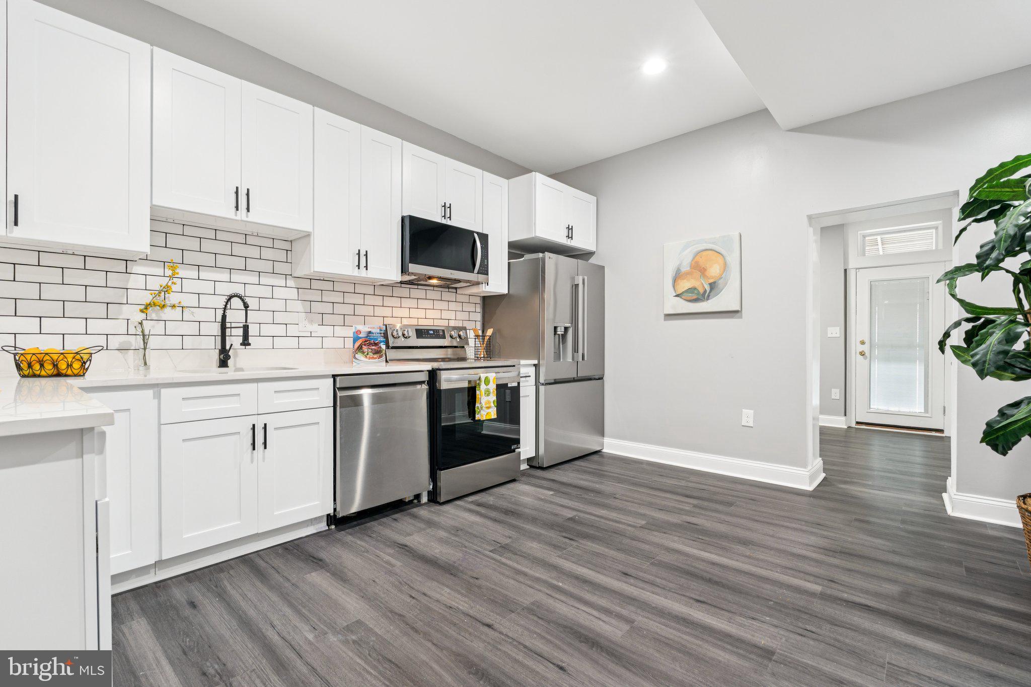 HIGHLANDTOWN - Residential