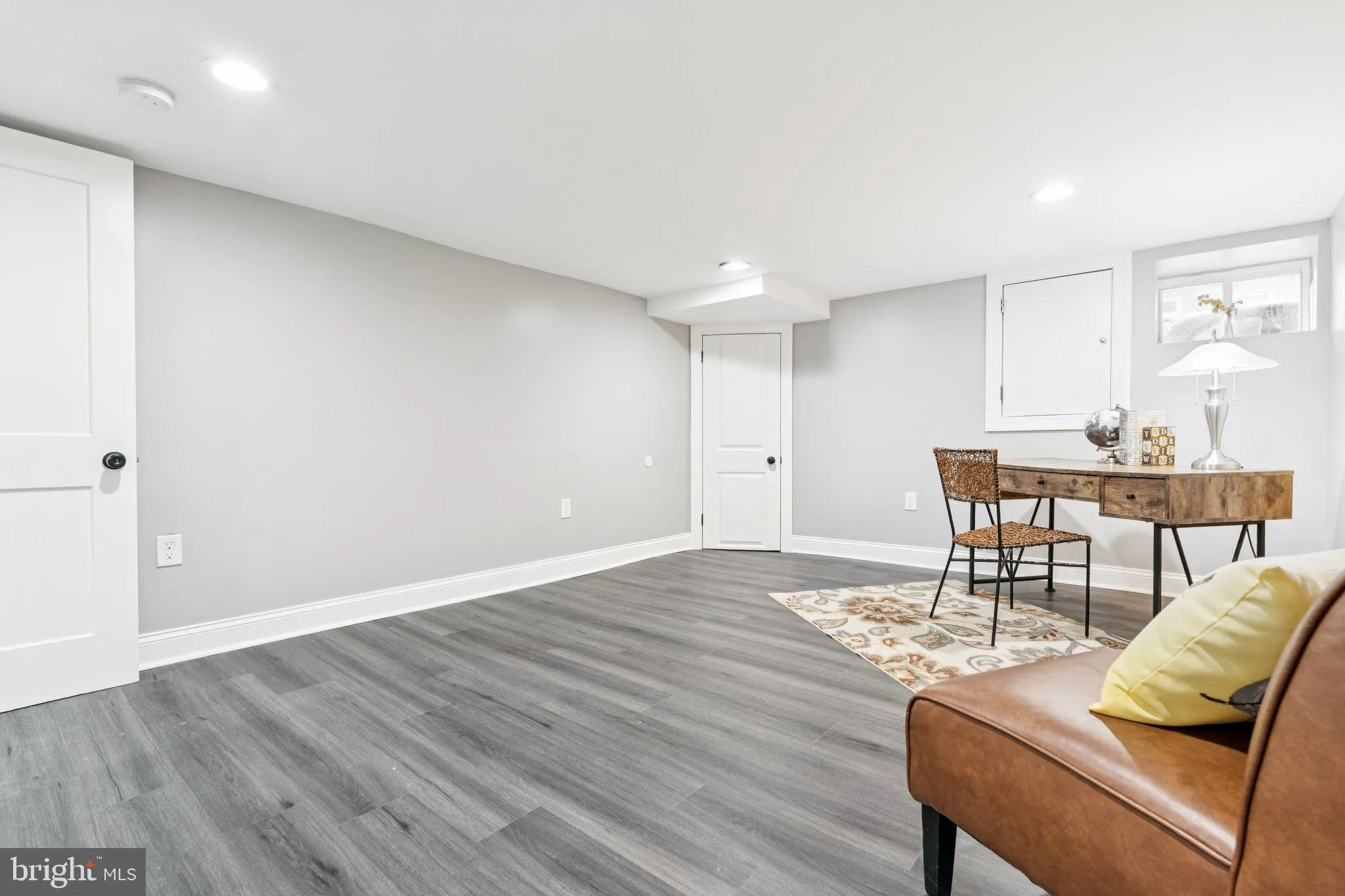 Baltimore, Maryland 21224, United States, 4 Bedrooms Bedrooms, ,3 BathroomsBathrooms,Residential,Pending,184914