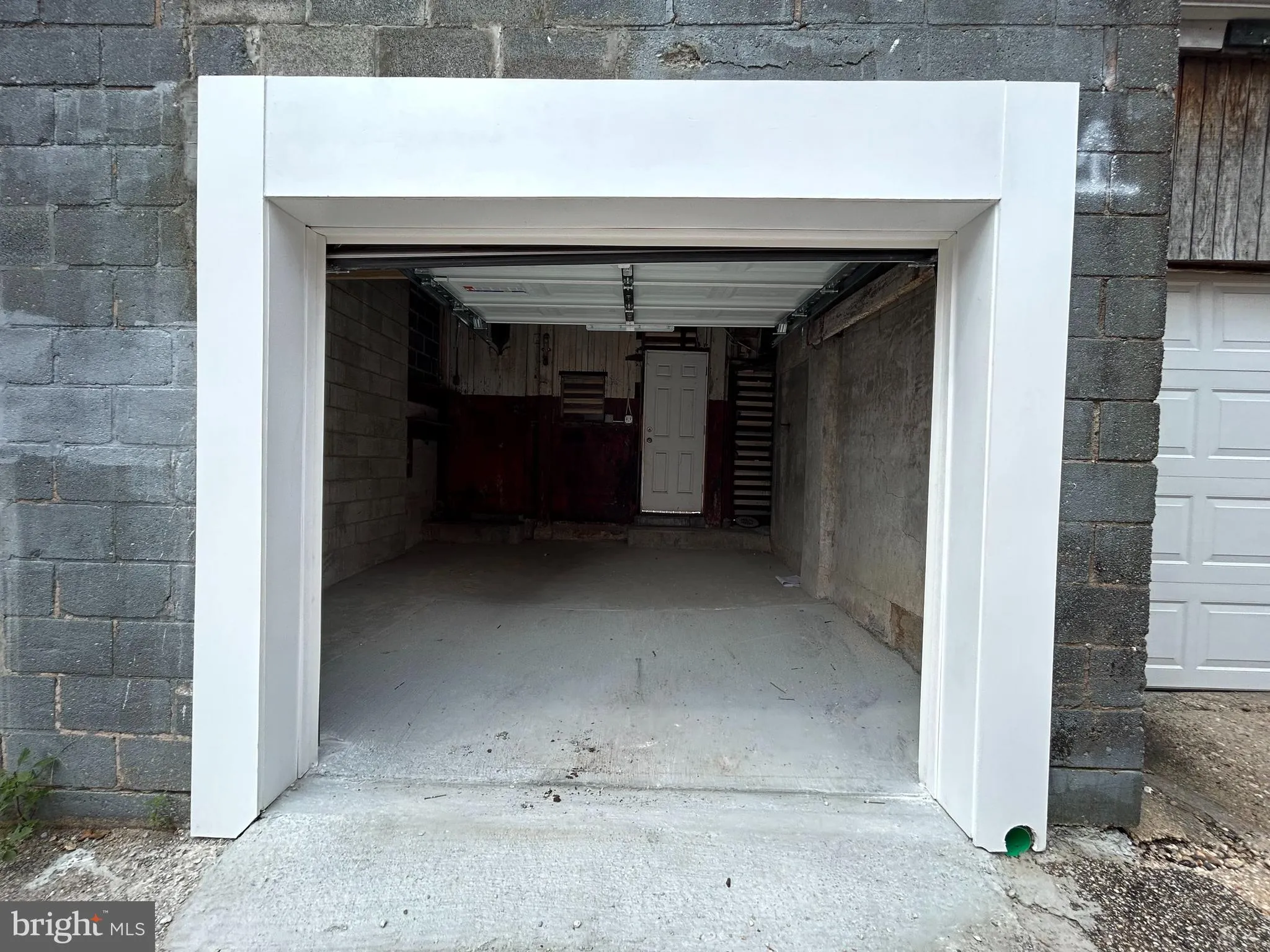 Baltimore, Maryland 21224, United States, 4 Bedrooms Bedrooms, ,3 BathroomsBathrooms,Residential,Pending,184914