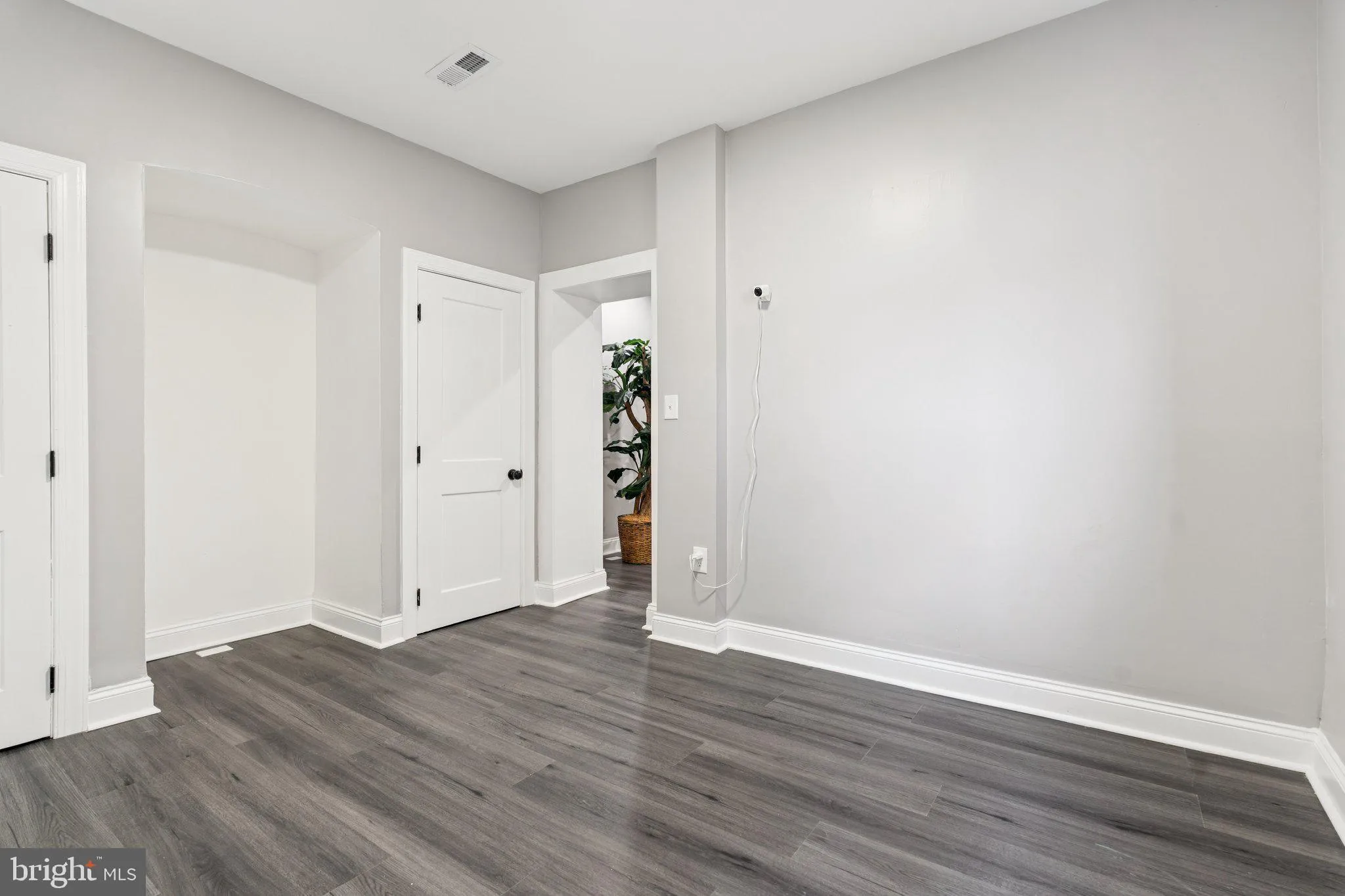 Baltimore, Maryland 21224, United States, 4 Bedrooms Bedrooms, ,3 BathroomsBathrooms,Residential,Pending,184914