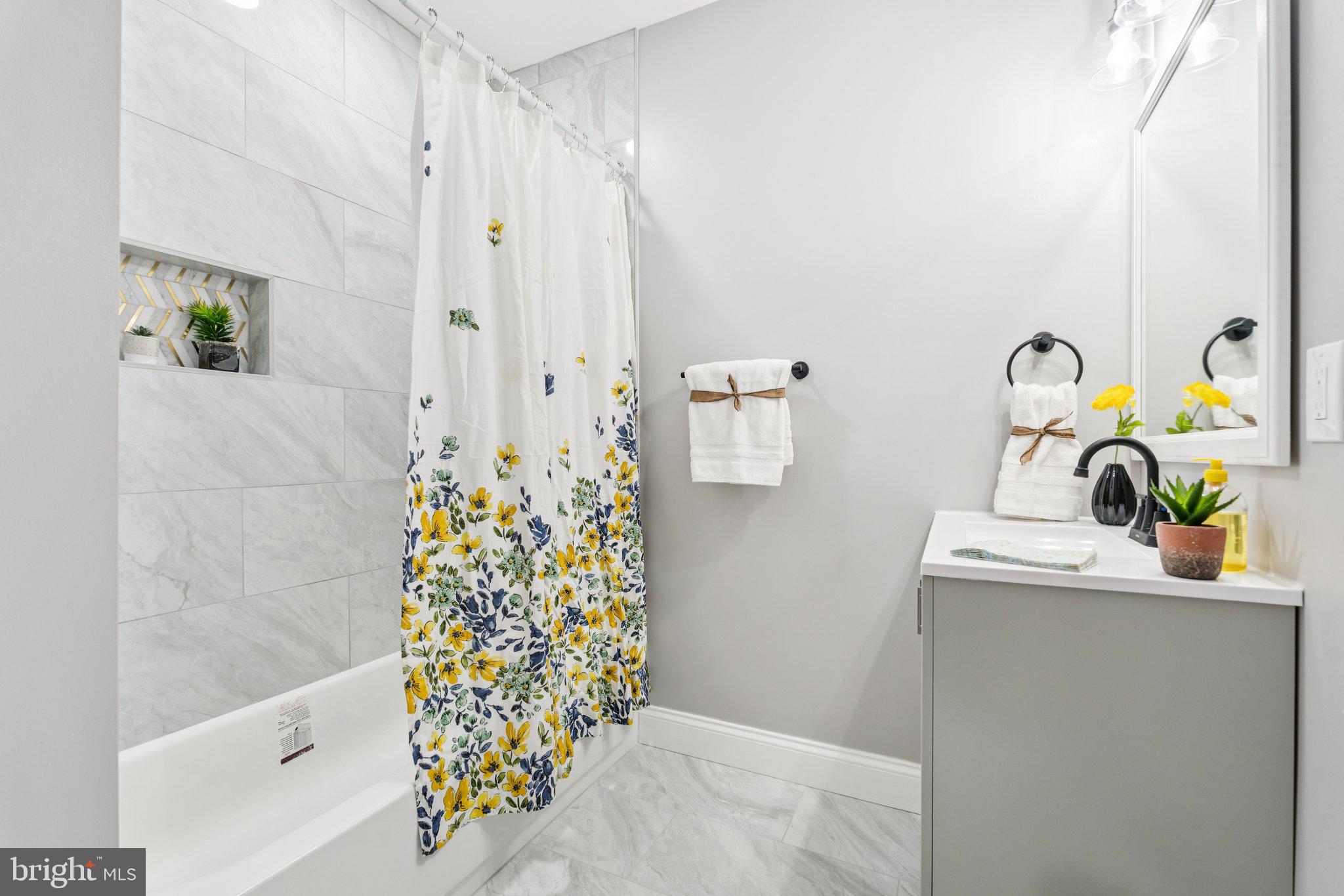 HIGHLANDTOWN - Residential