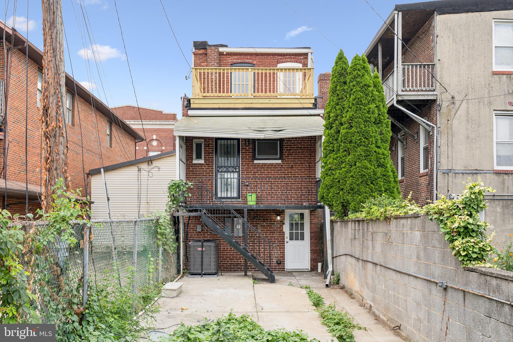 HIGHLANDTOWN - Residential