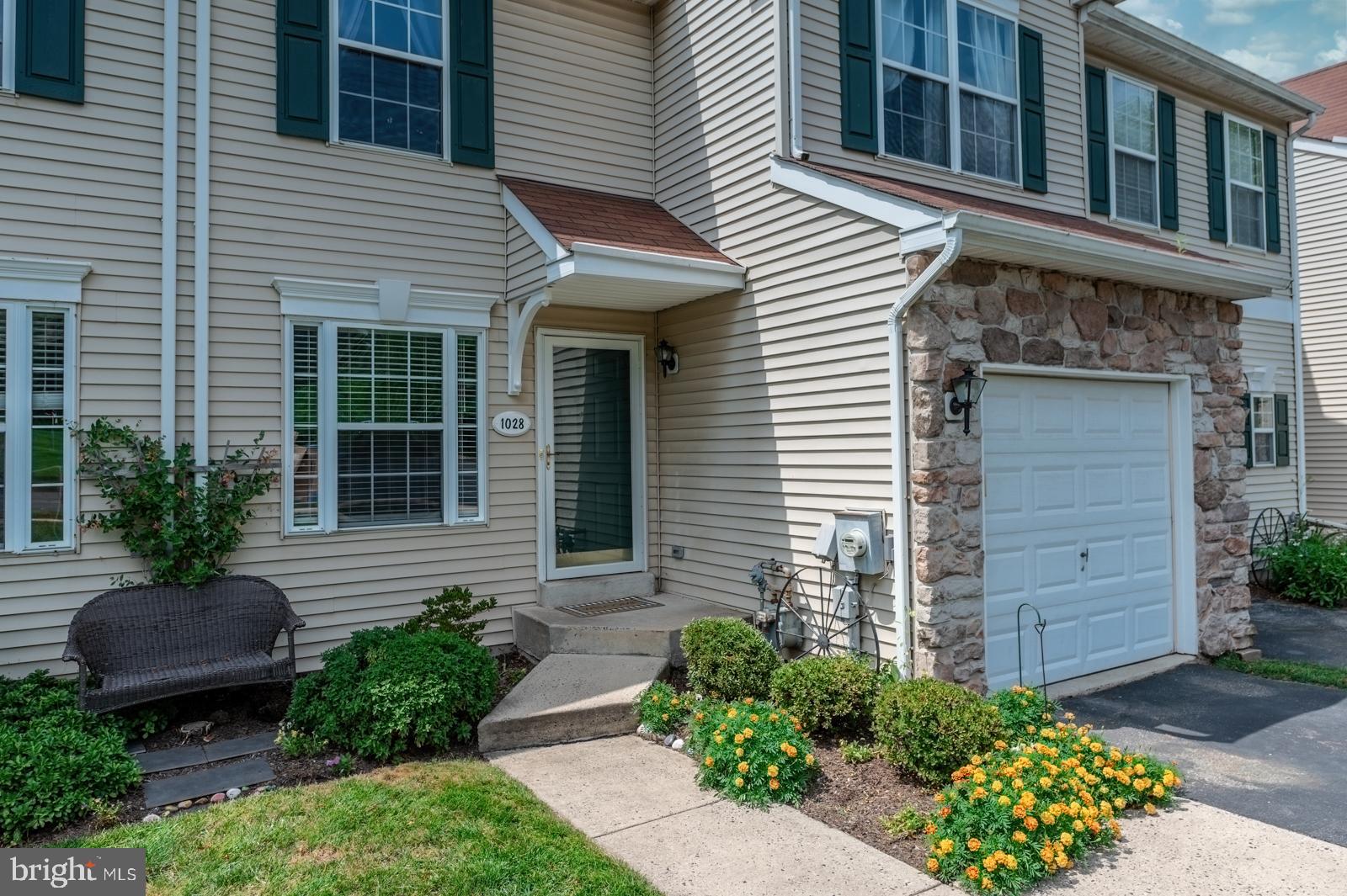 1028 COLIN DRIVE