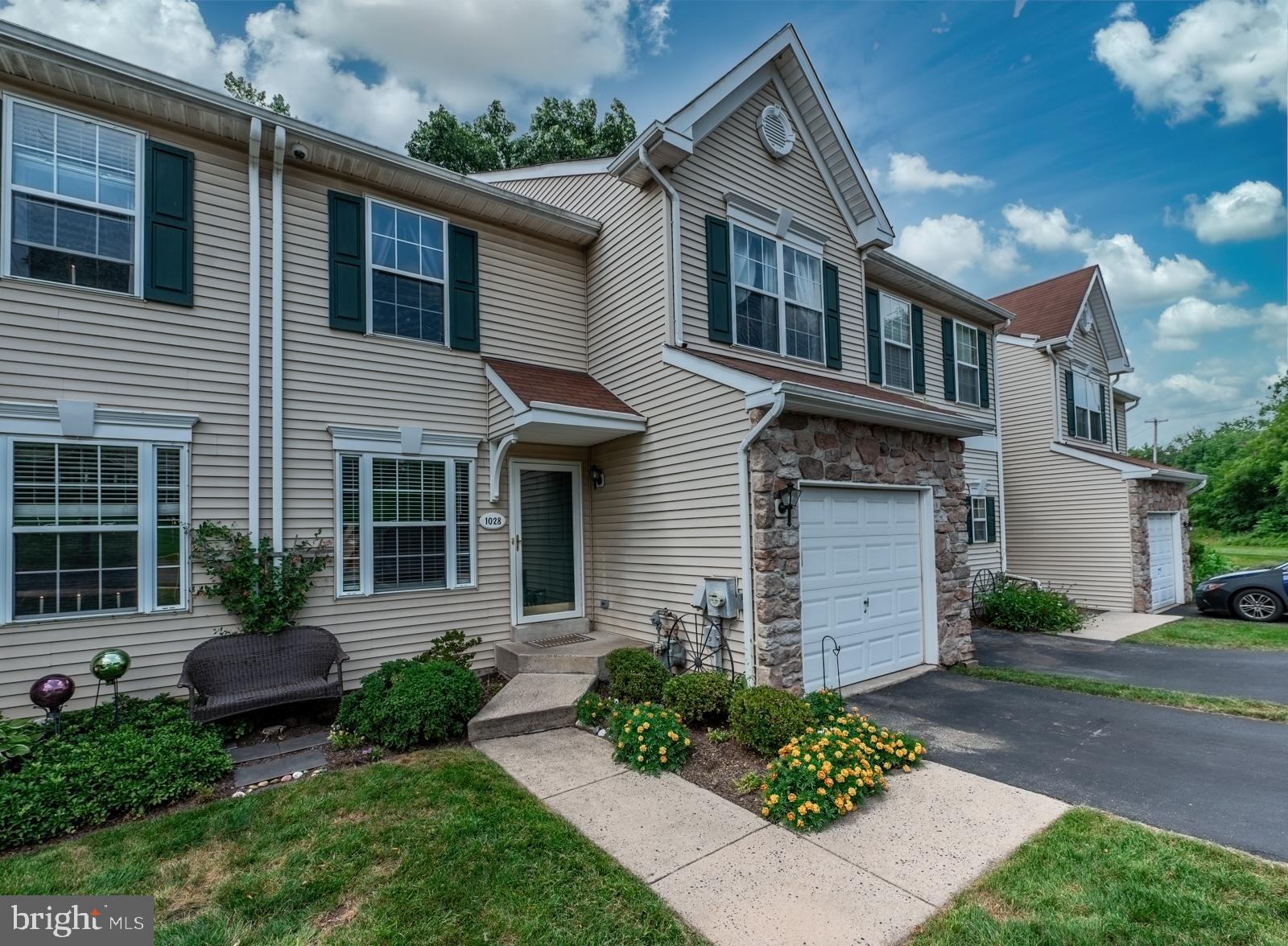 1028 COLIN DRIVE