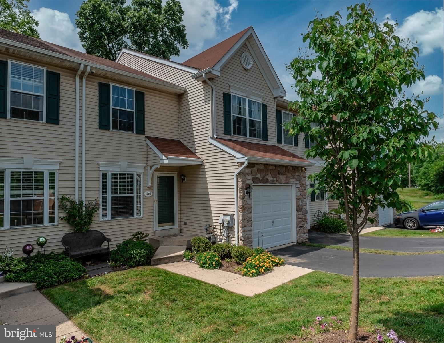 1028 COLIN DRIVE