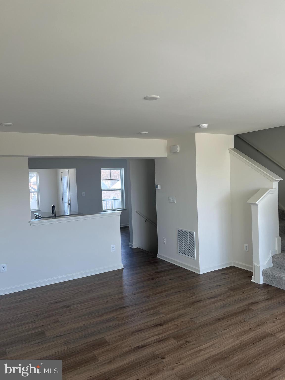 OVERLOOK AT RIVERSIDE TOWNHOMES - Residential Lease