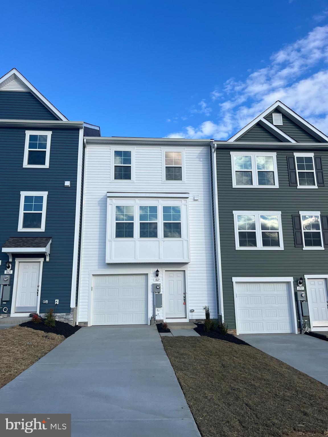 OVERLOOK AT RIVERSIDE TOWNHOMES - Residential Lease