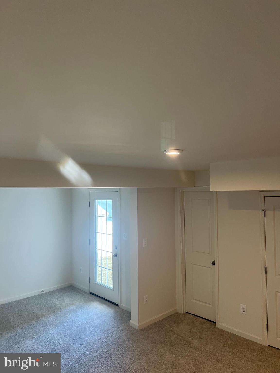 OVERLOOK AT RIVERSIDE TOWNHOMES - Residential Lease