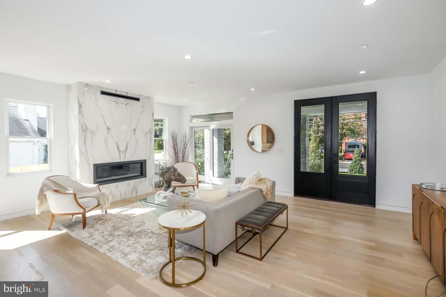 GLEN MAR PARK - Residential