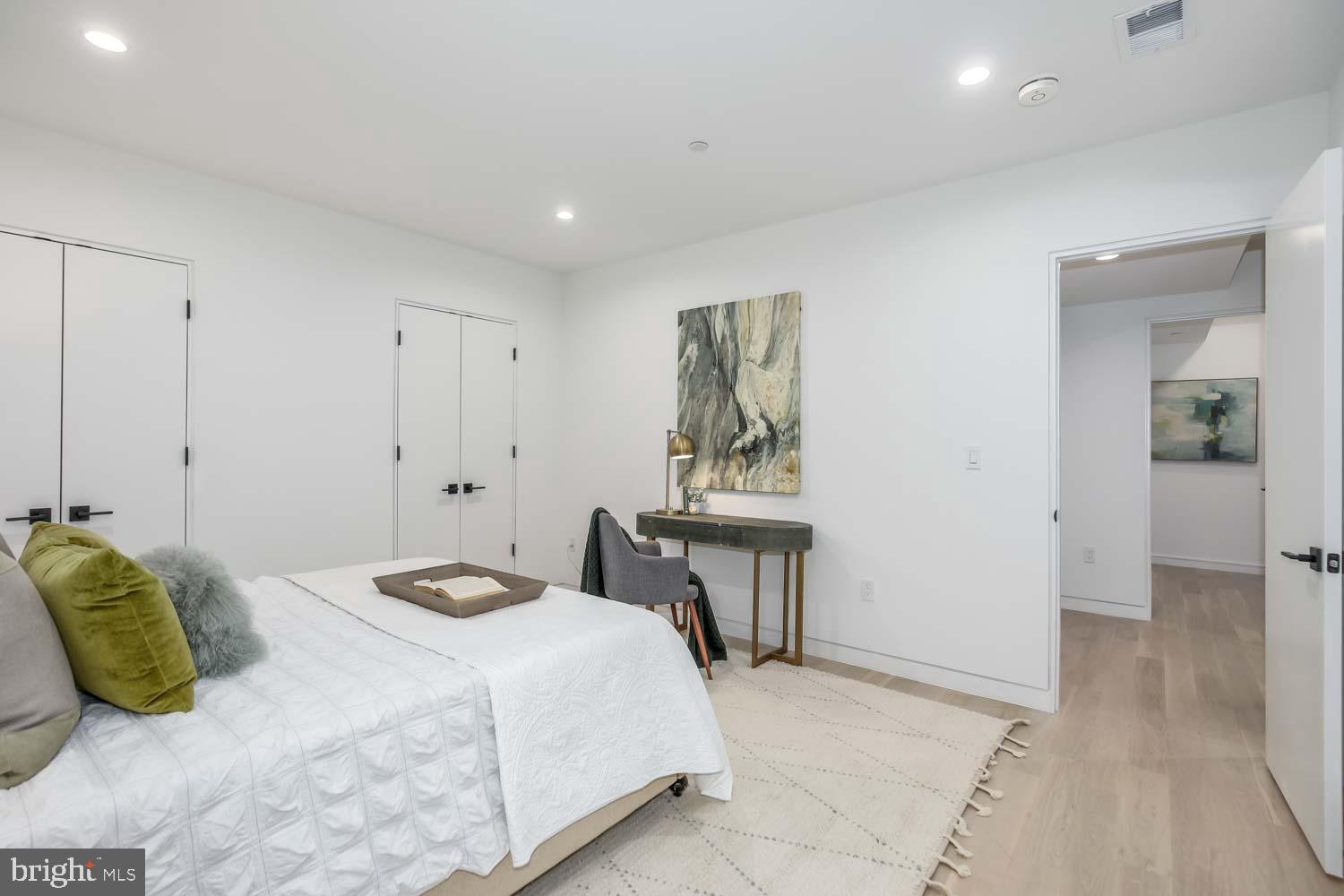 GLEN MAR PARK - Residential