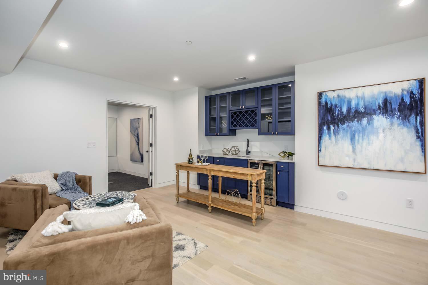 GLEN MAR PARK - Residential