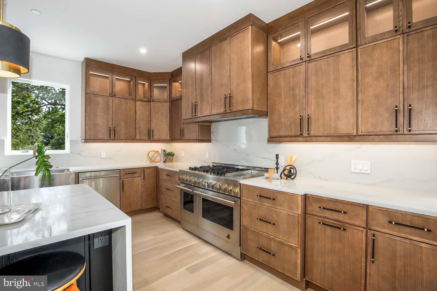 GLEN MAR PARK - Residential