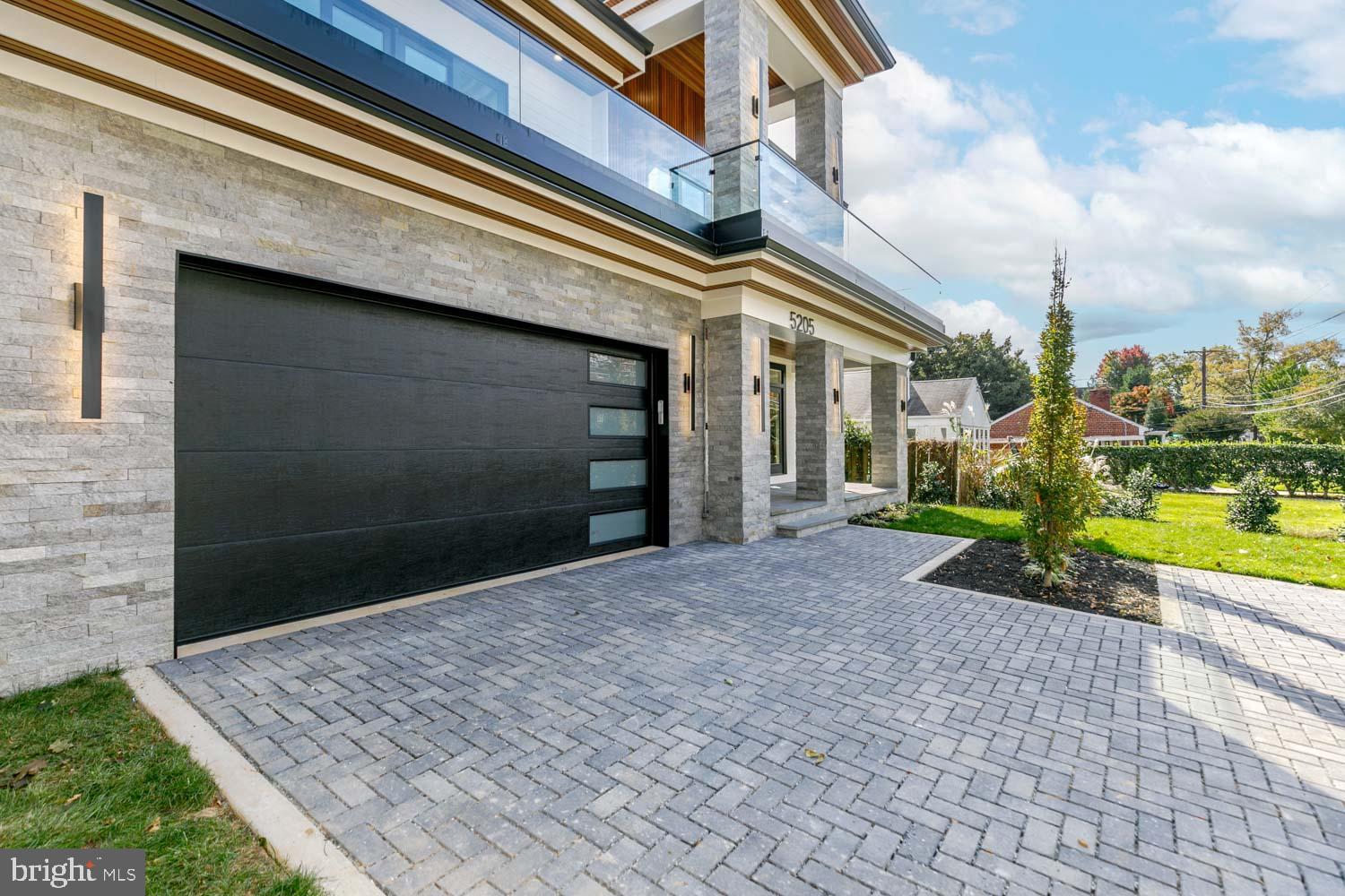 GLEN MAR PARK - Residential