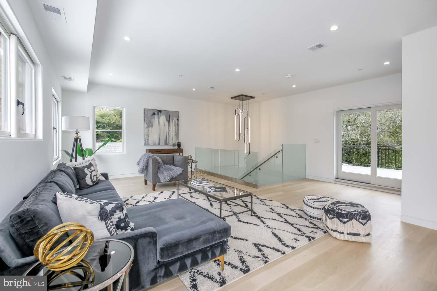 GLEN MAR PARK - Residential