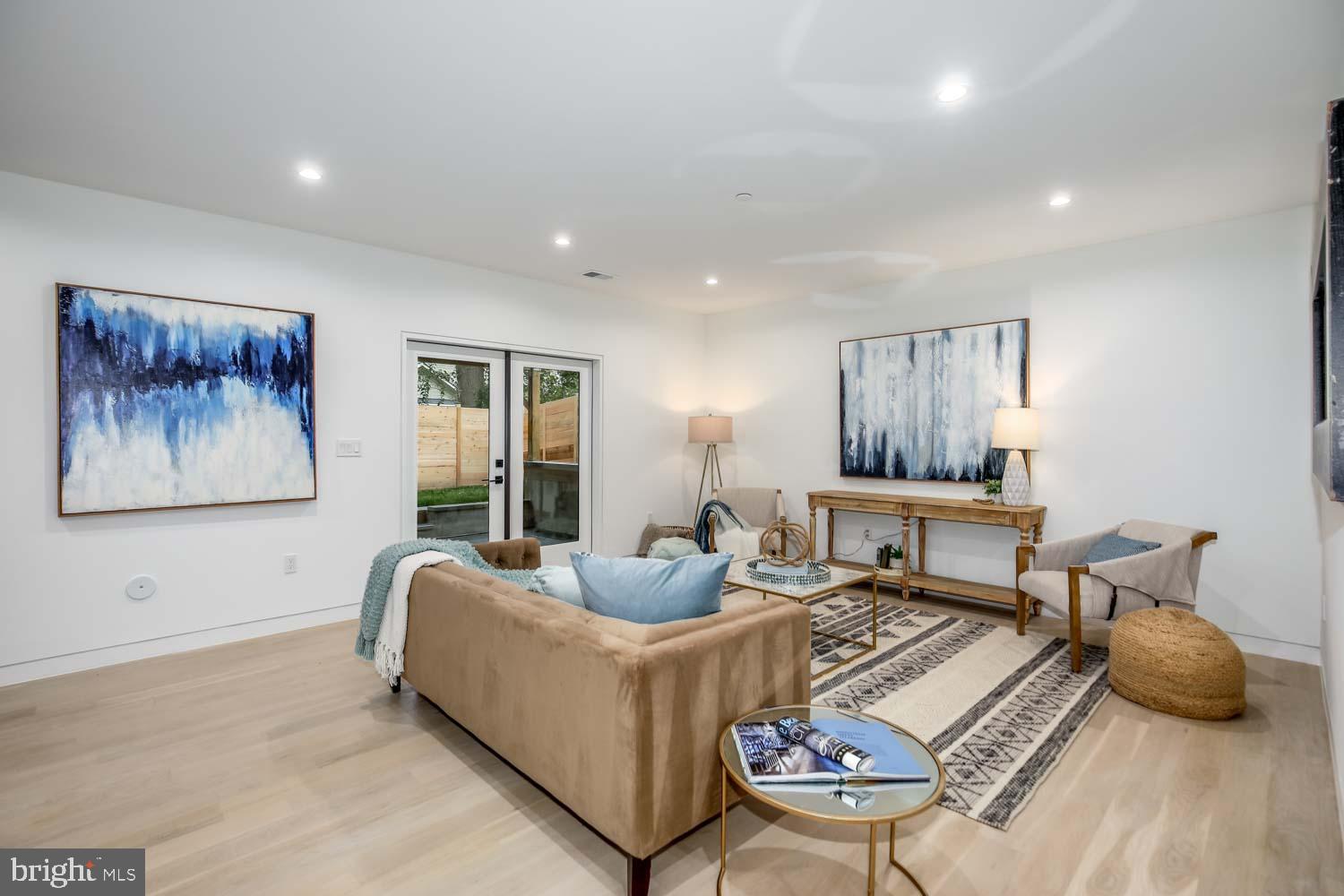 GLEN MAR PARK - Residential