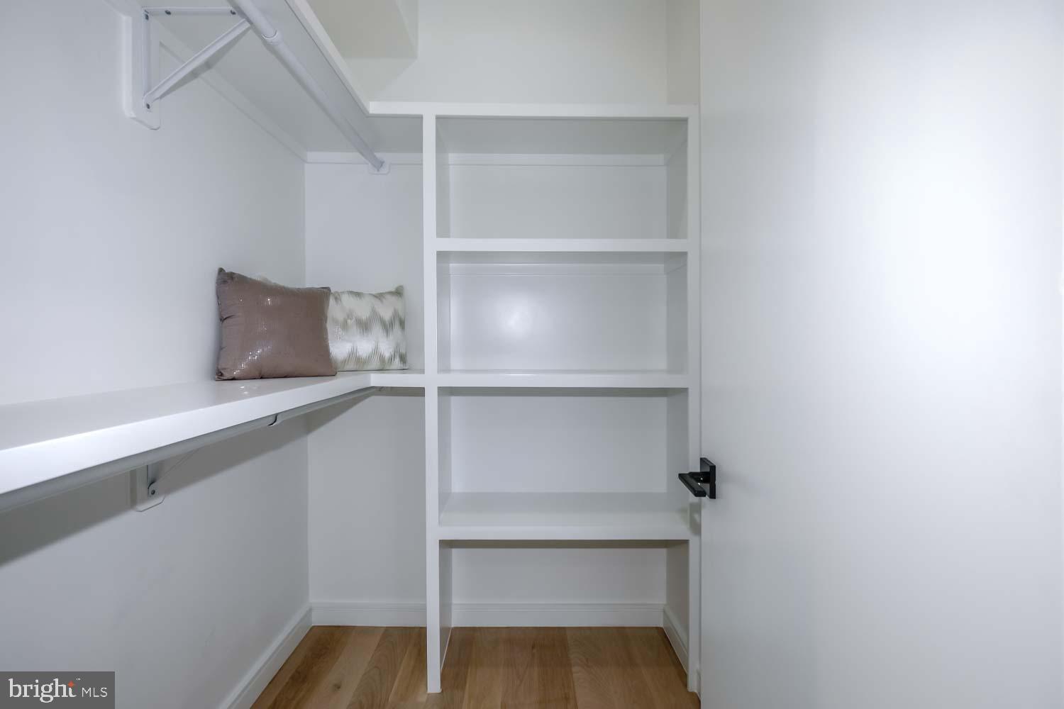 GLEN MAR PARK - Residential