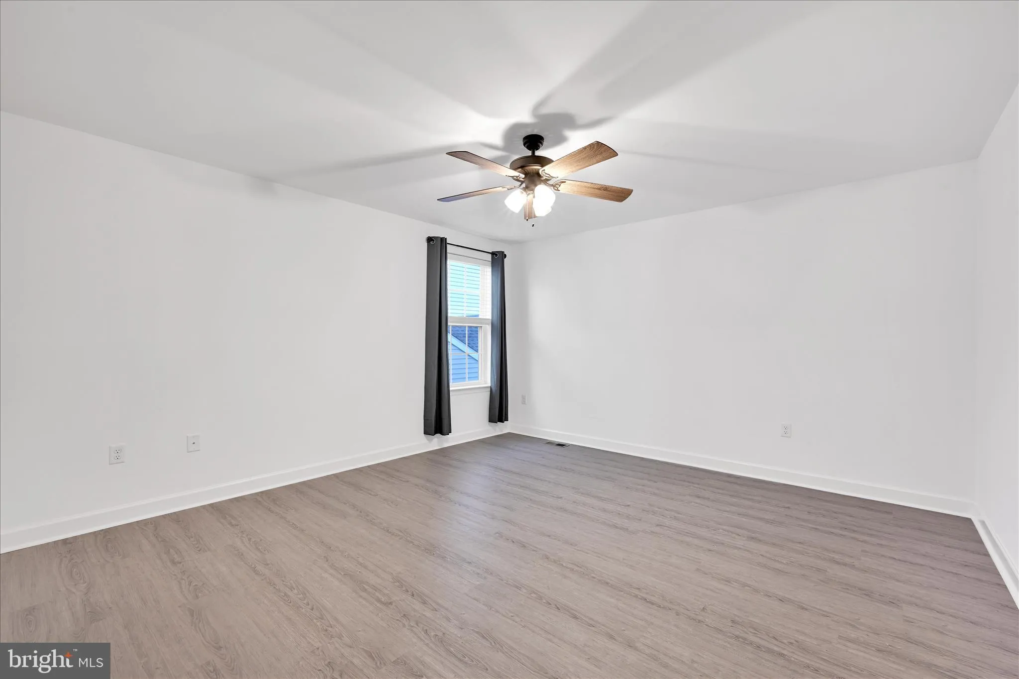 New Holland, Pennsylvania 17557, United States, 4 Bedrooms Bedrooms, ,3 BathroomsBathrooms,Residential,Coming Soon,242808