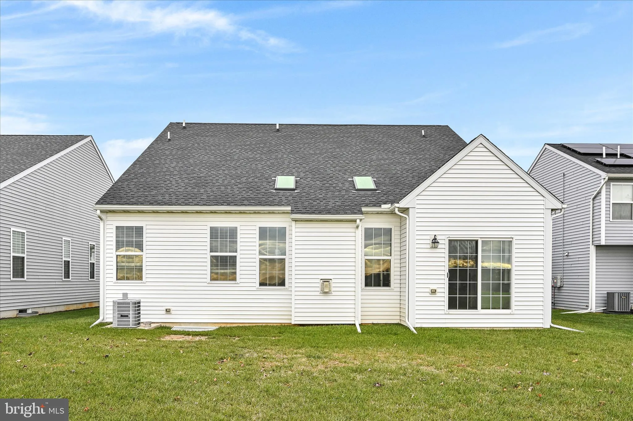 New Holland, Pennsylvania 17557, United States, 4 Bedrooms Bedrooms, ,3 BathroomsBathrooms,Residential,Coming Soon,242808