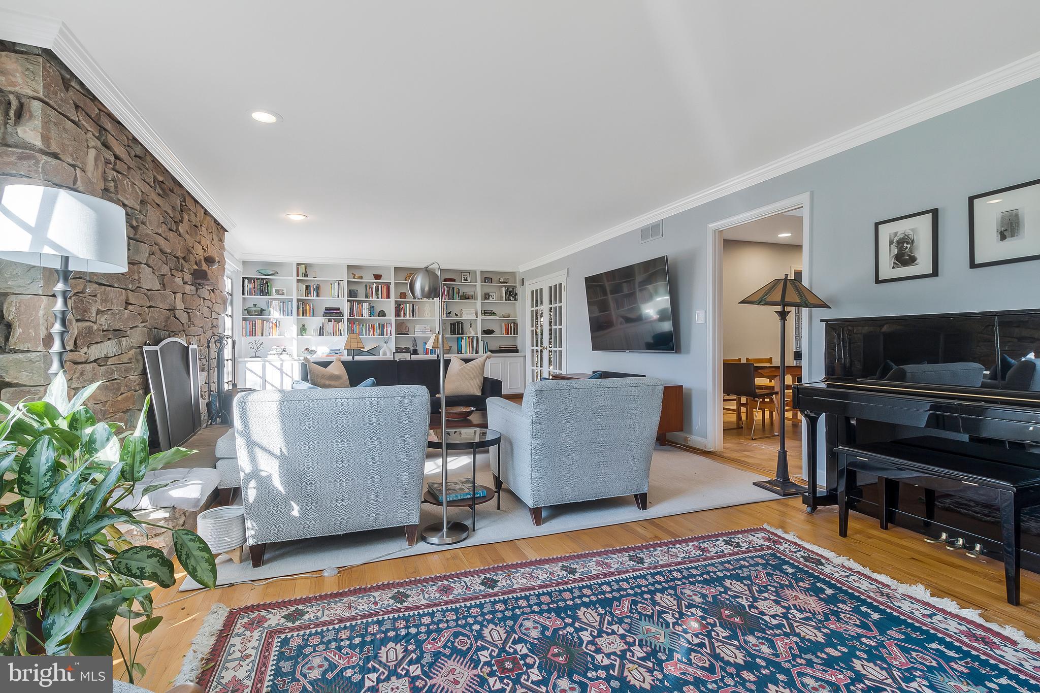 ROLLINGWOOD - Residential