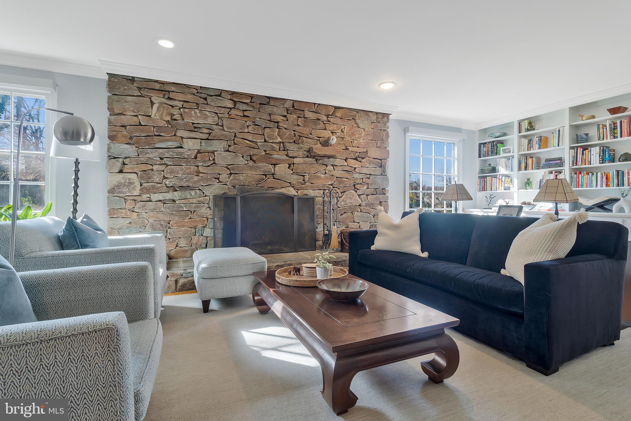 ROLLINGWOOD - Residential