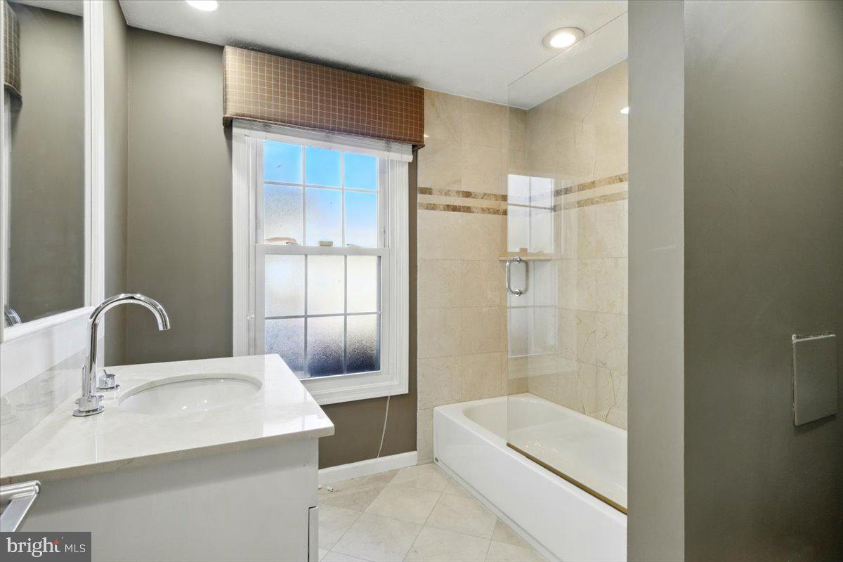 NAUCK - Residential Lease