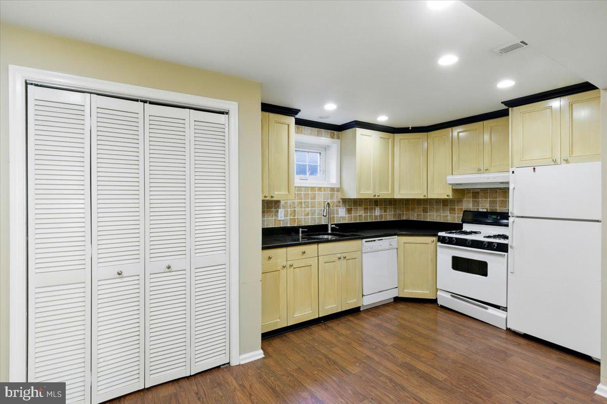 NAUCK - Residential Lease