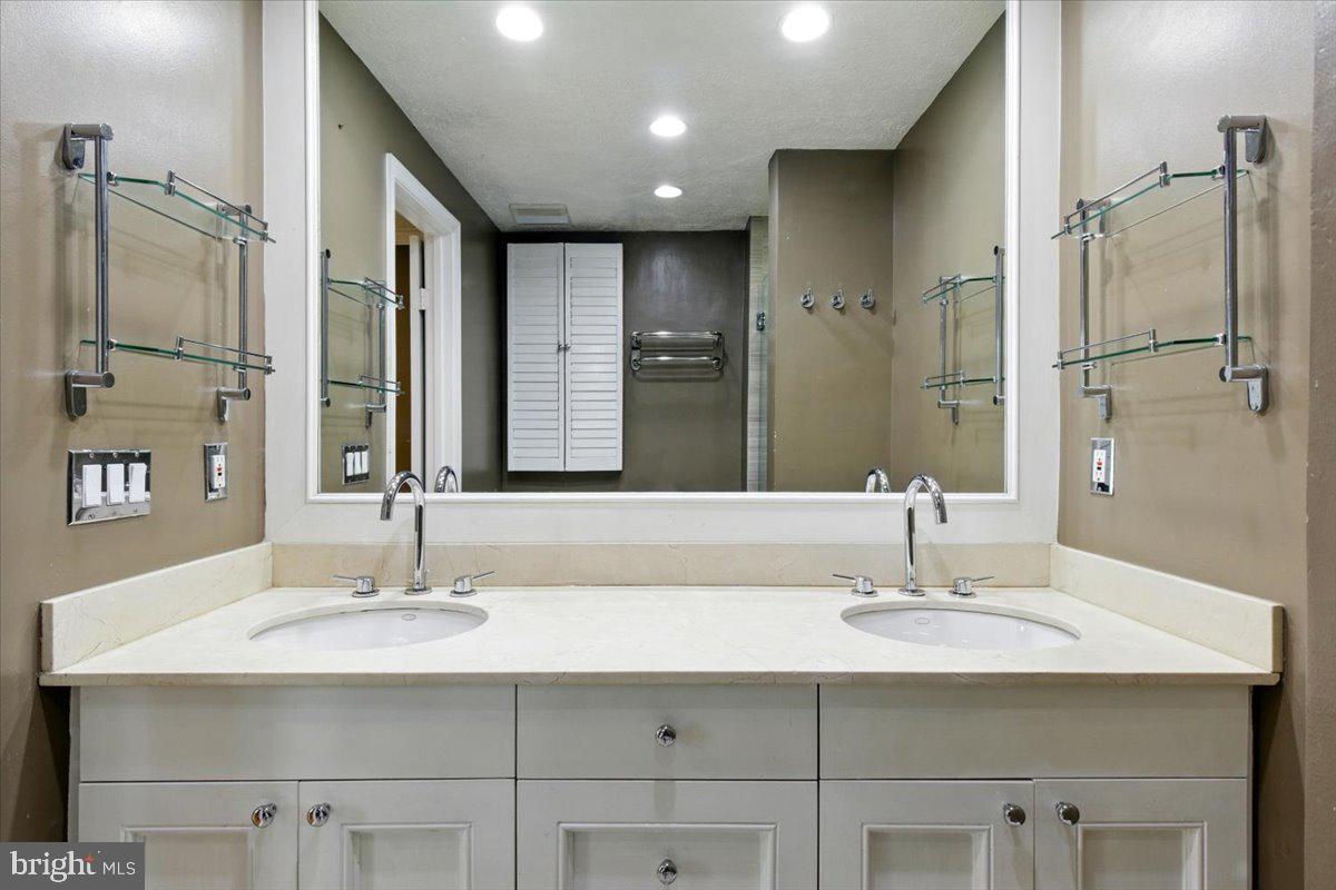 NAUCK - Residential Lease