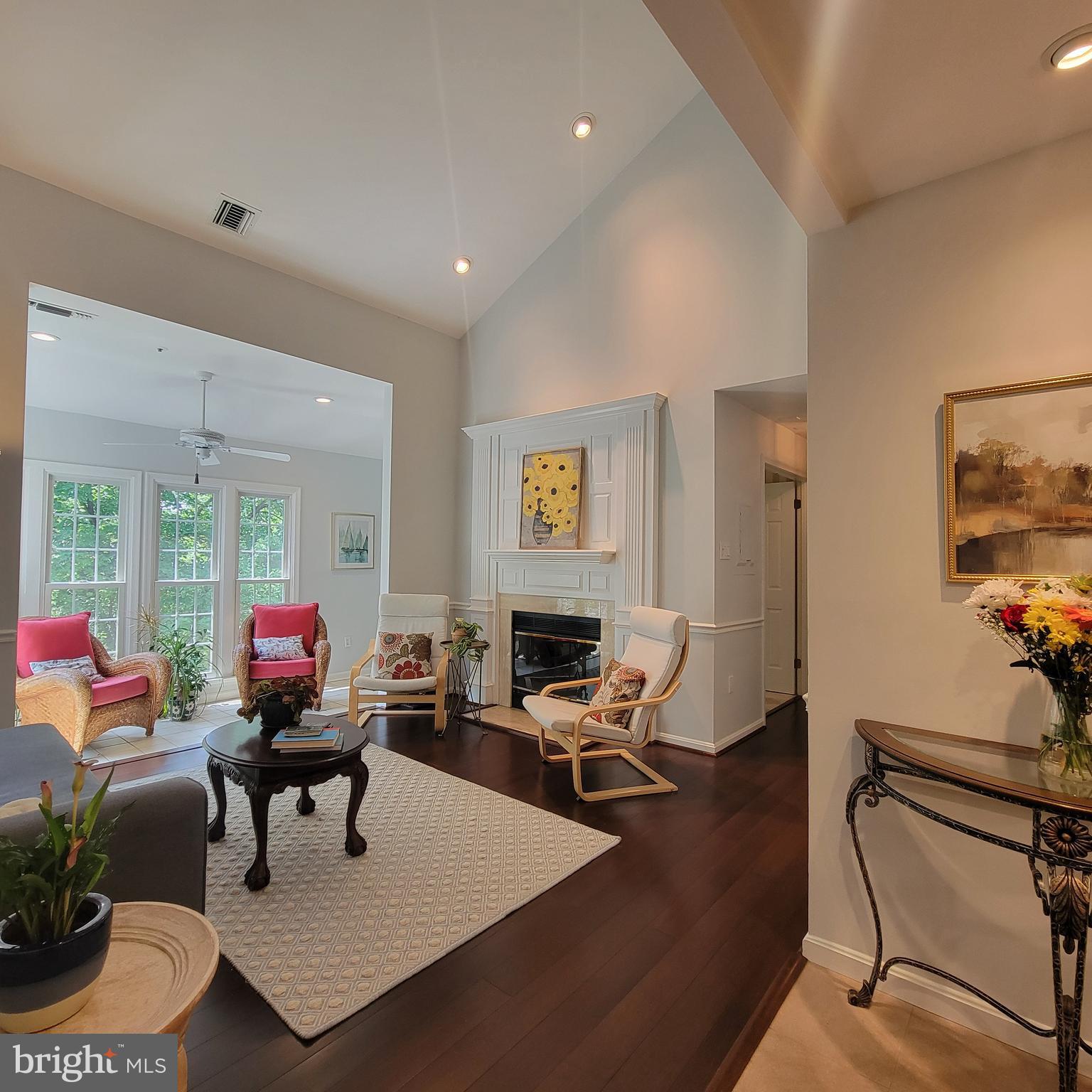 2710 SUMMERVIEW WAY 302