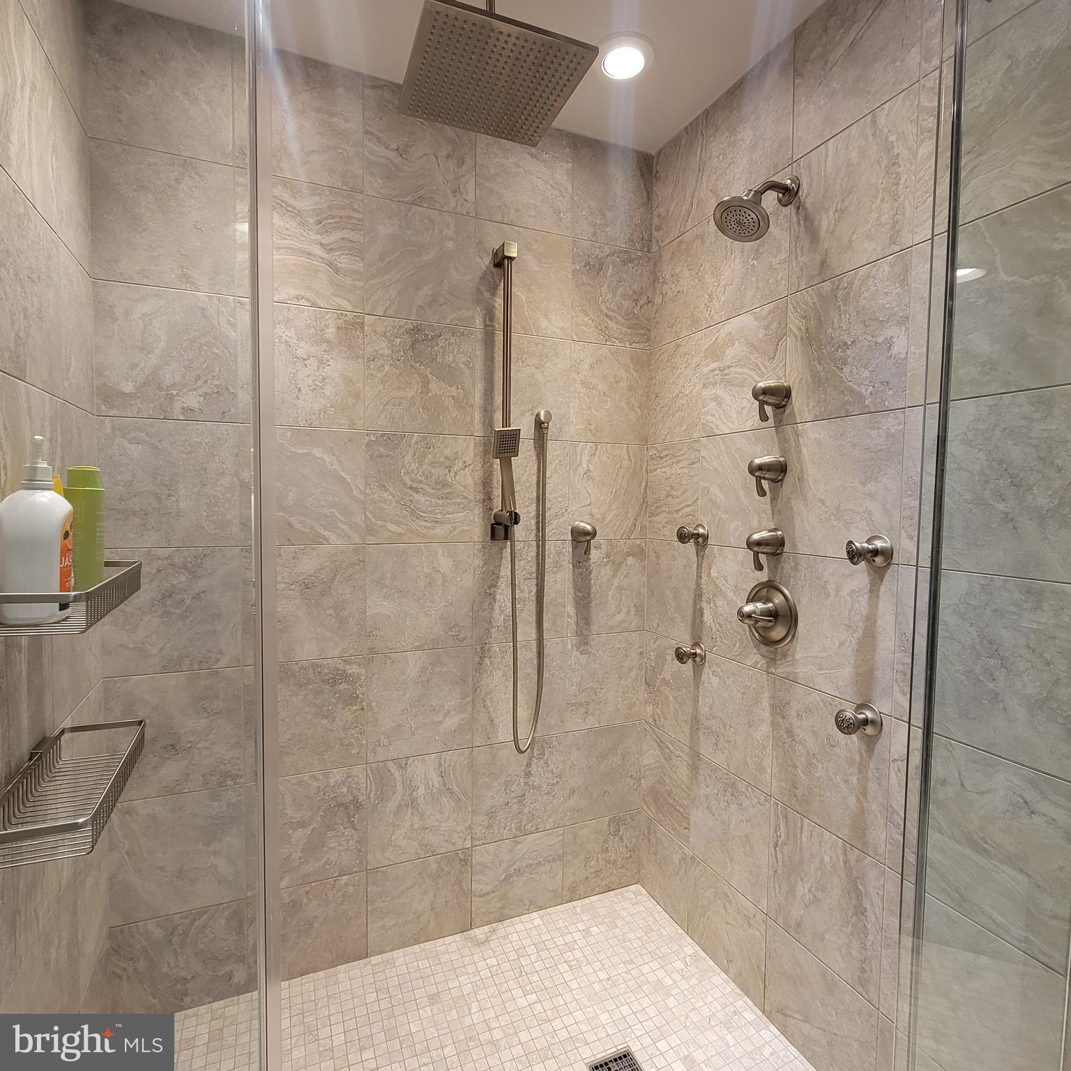 RIVA TRACE - Residential