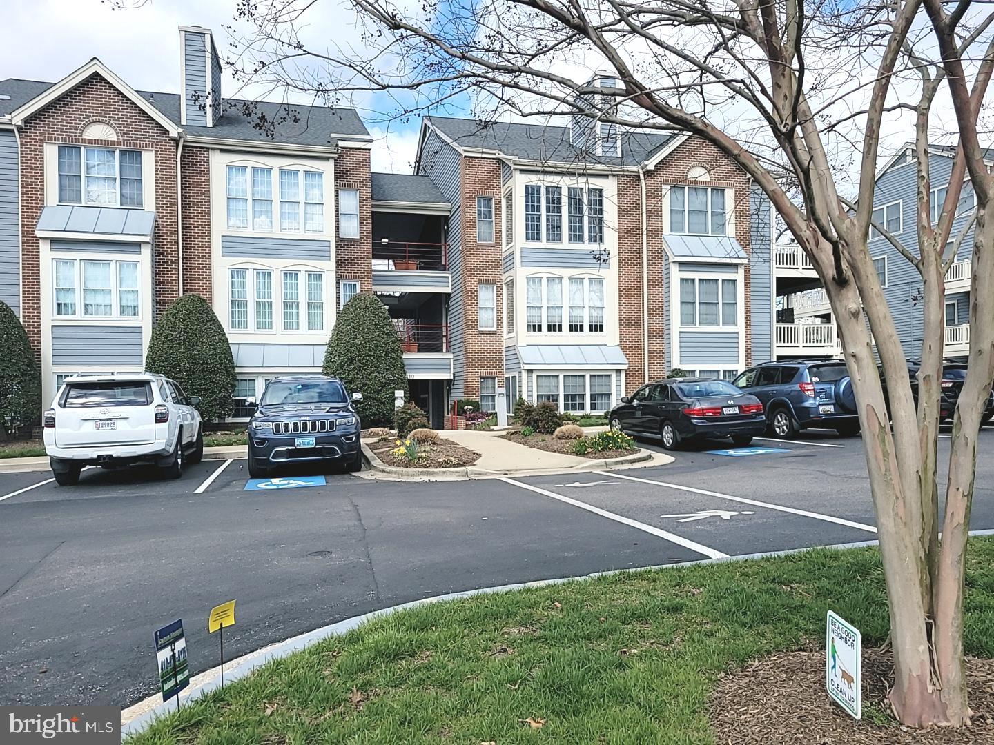 2710 SUMMERVIEW WAY 302