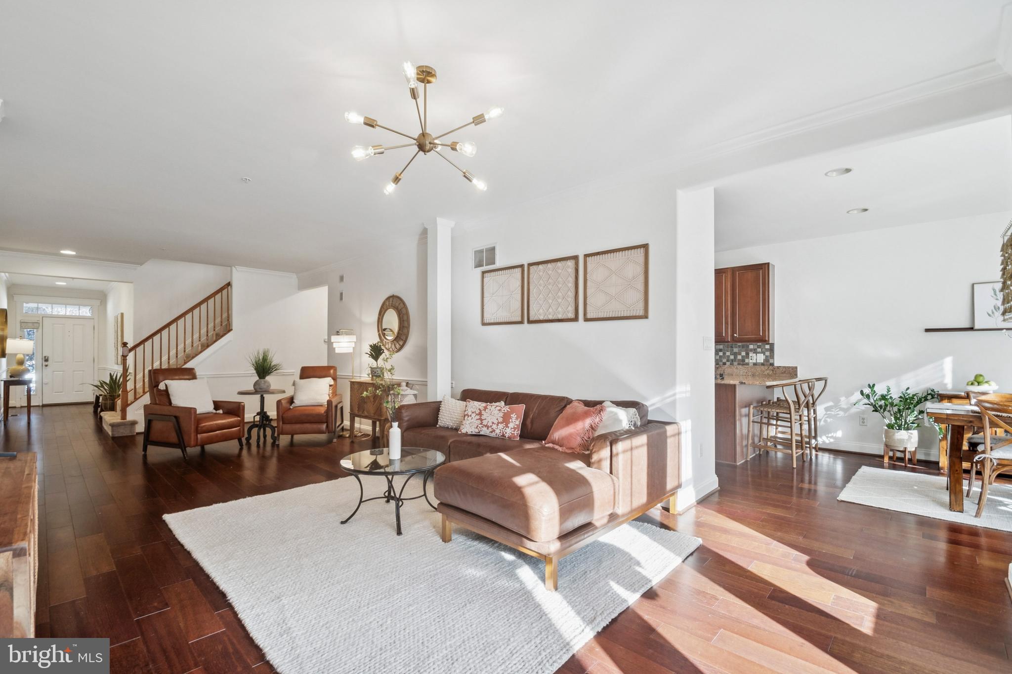 8719 TIMBER OAK LANE