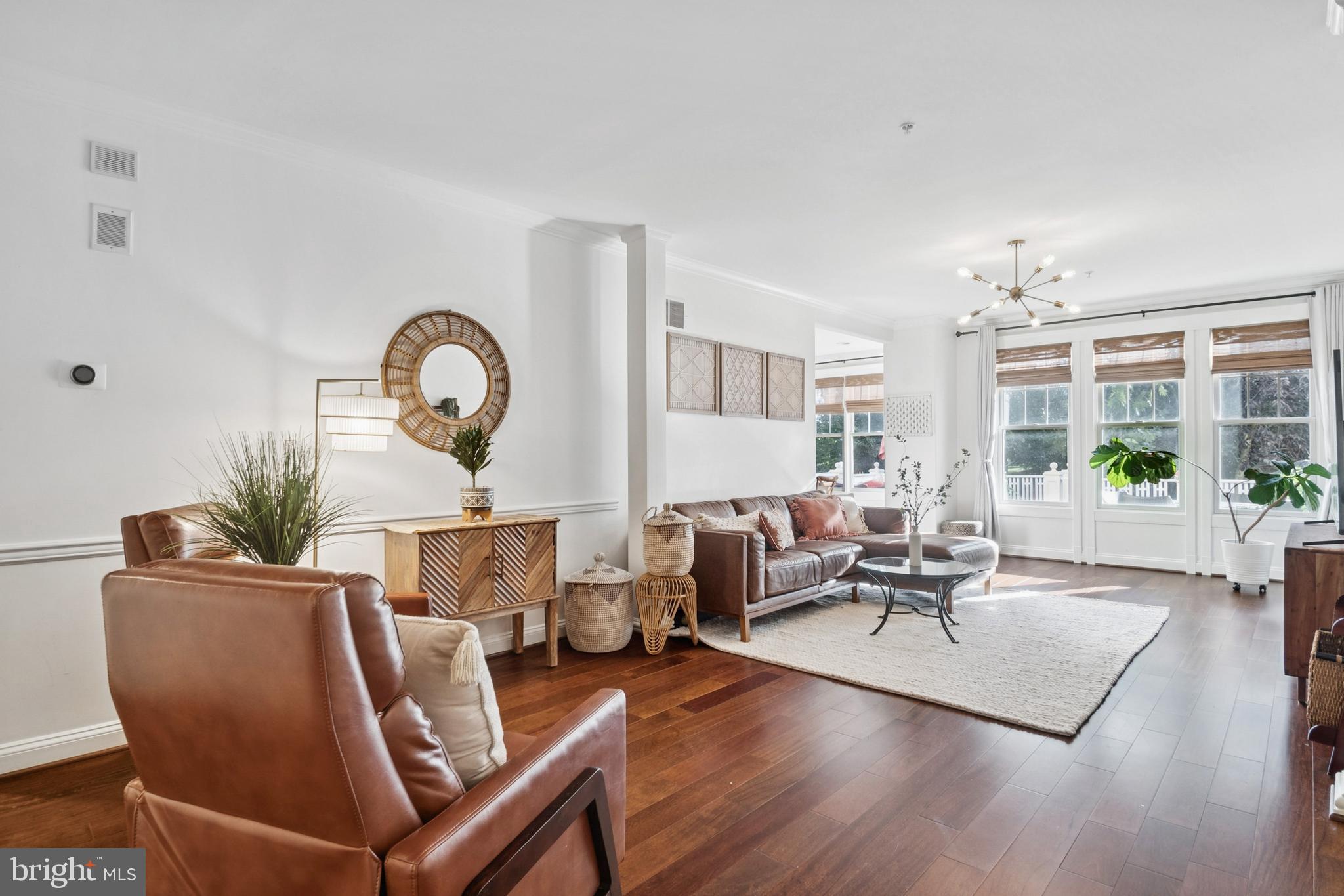 8719 TIMBER OAK LANE