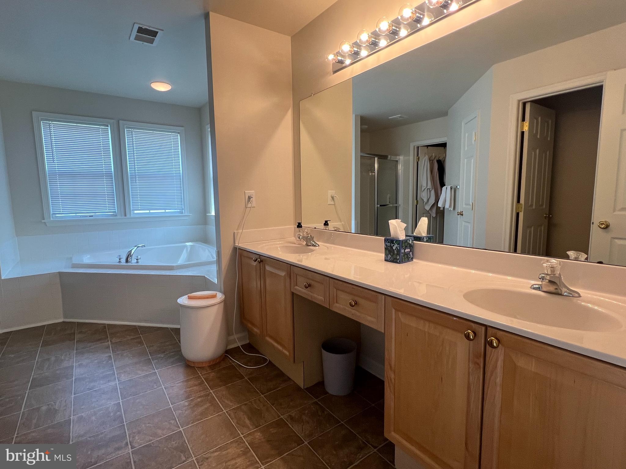 RIVERSIDE - Residential