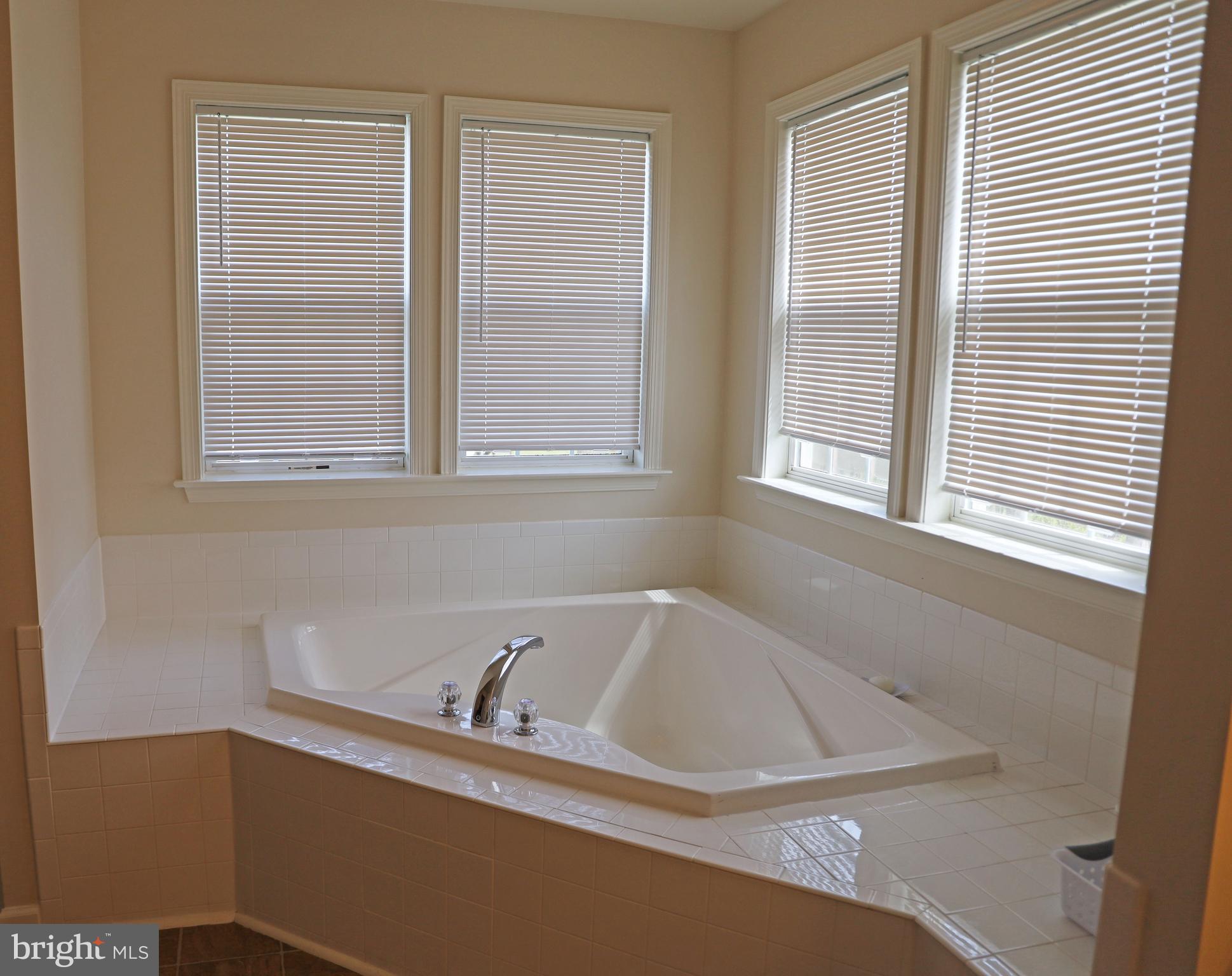 RIVERSIDE - Residential