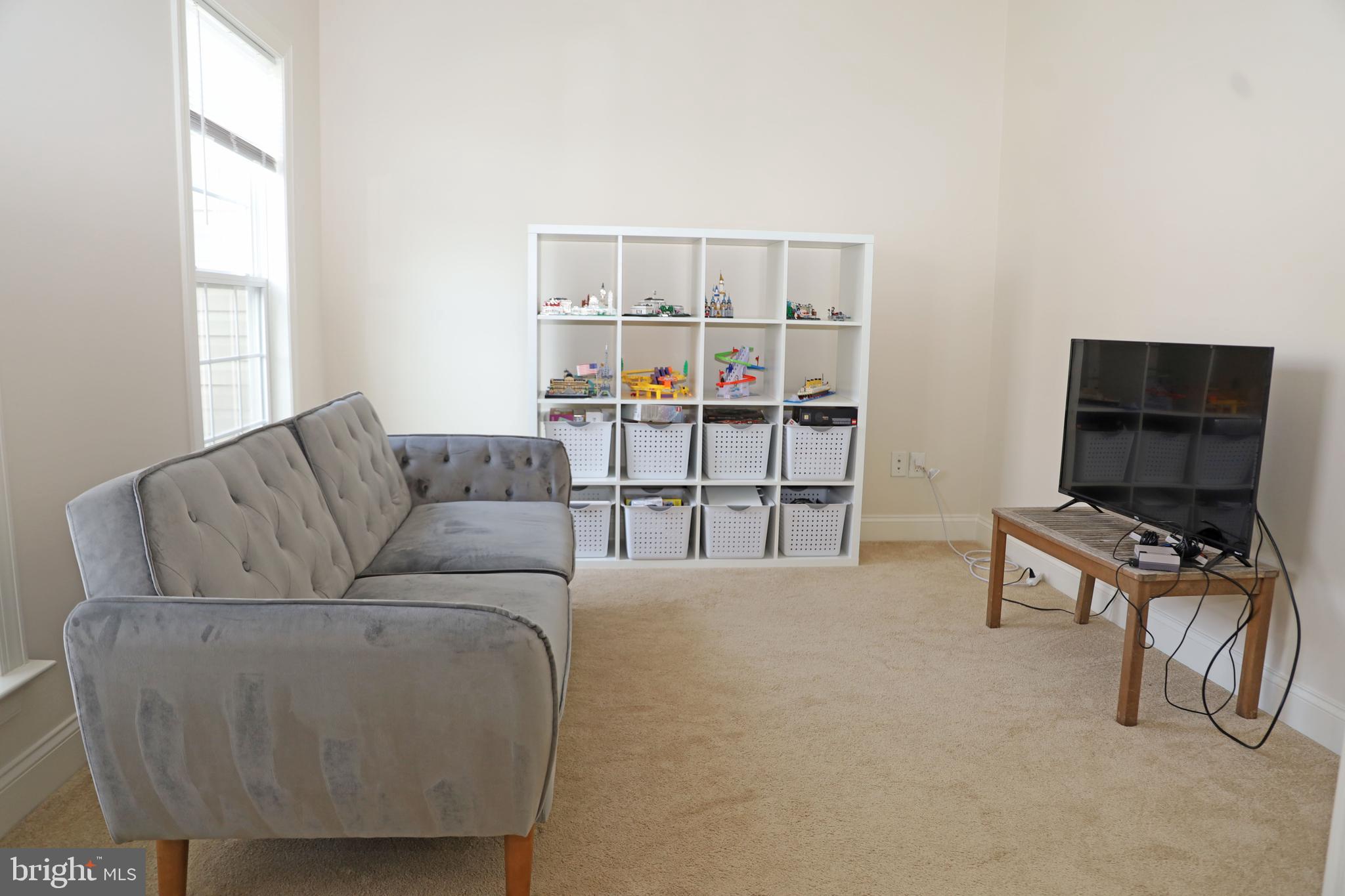 RIVERSIDE - Residential