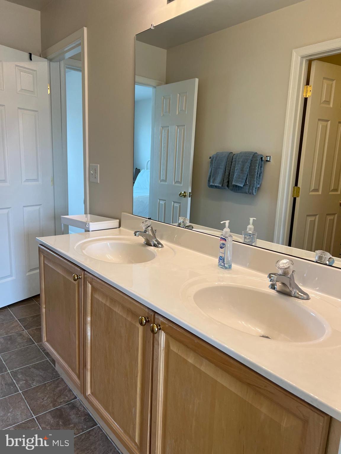 RIVERSIDE - Residential