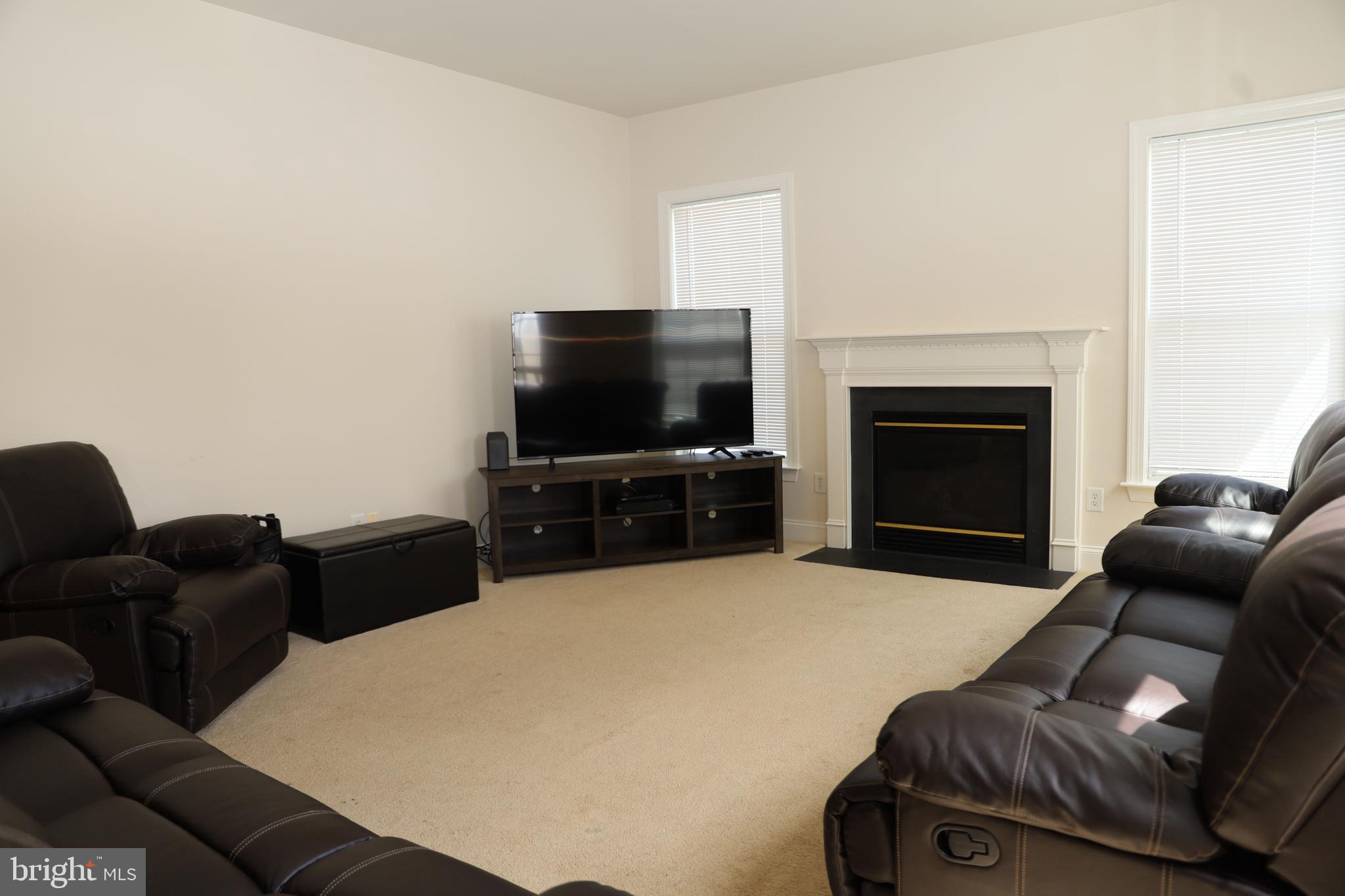 RIVERSIDE - Residential