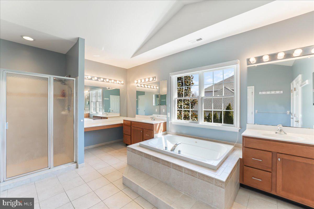 ESTS AT CHADDS FORD - Residential