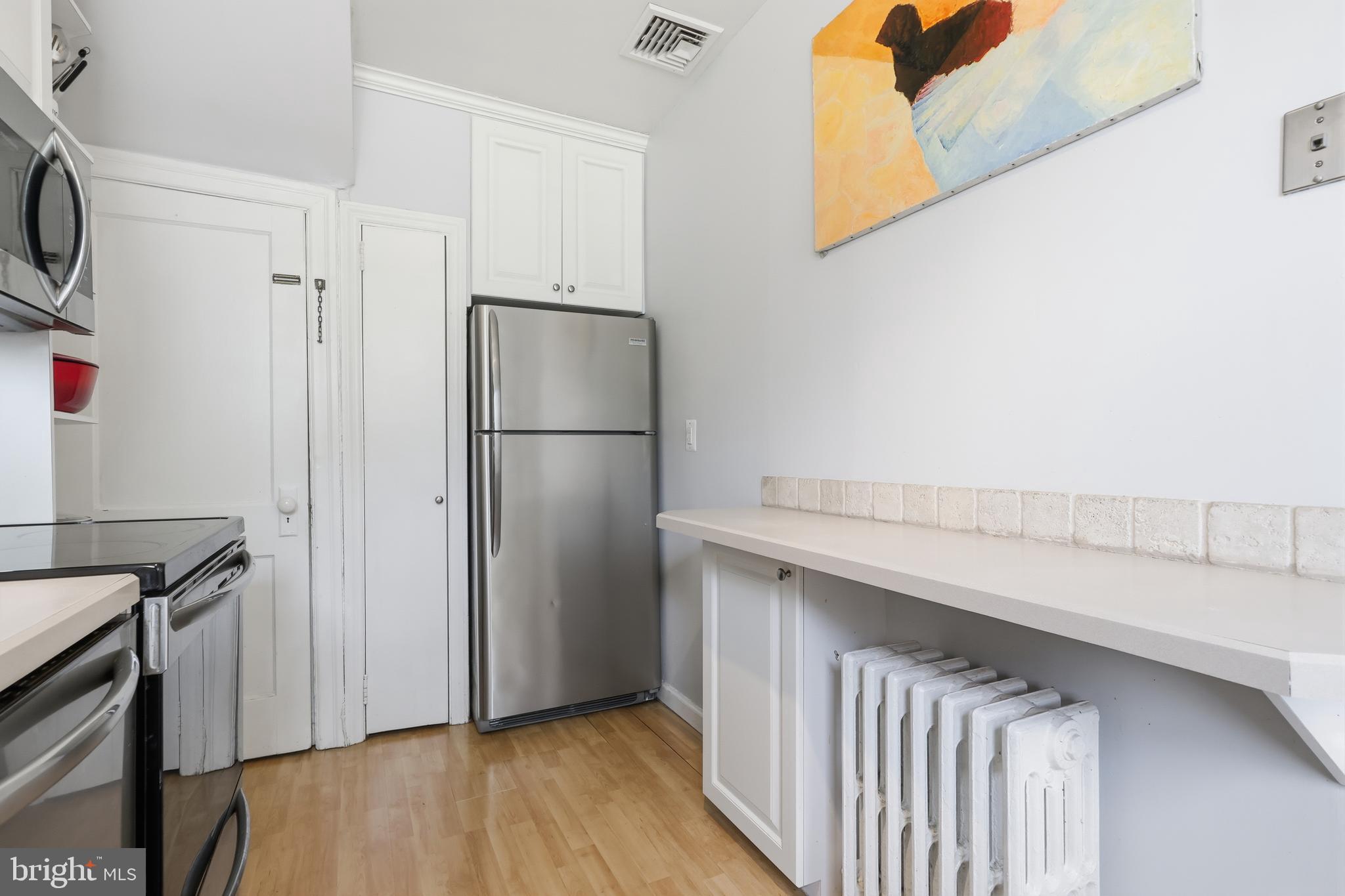 CHELTEN HILLS - Residential