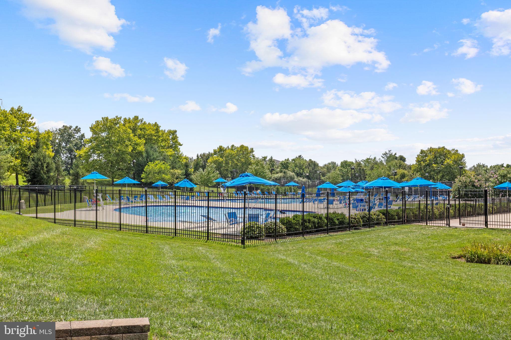 BLUE BELL CC - Residential