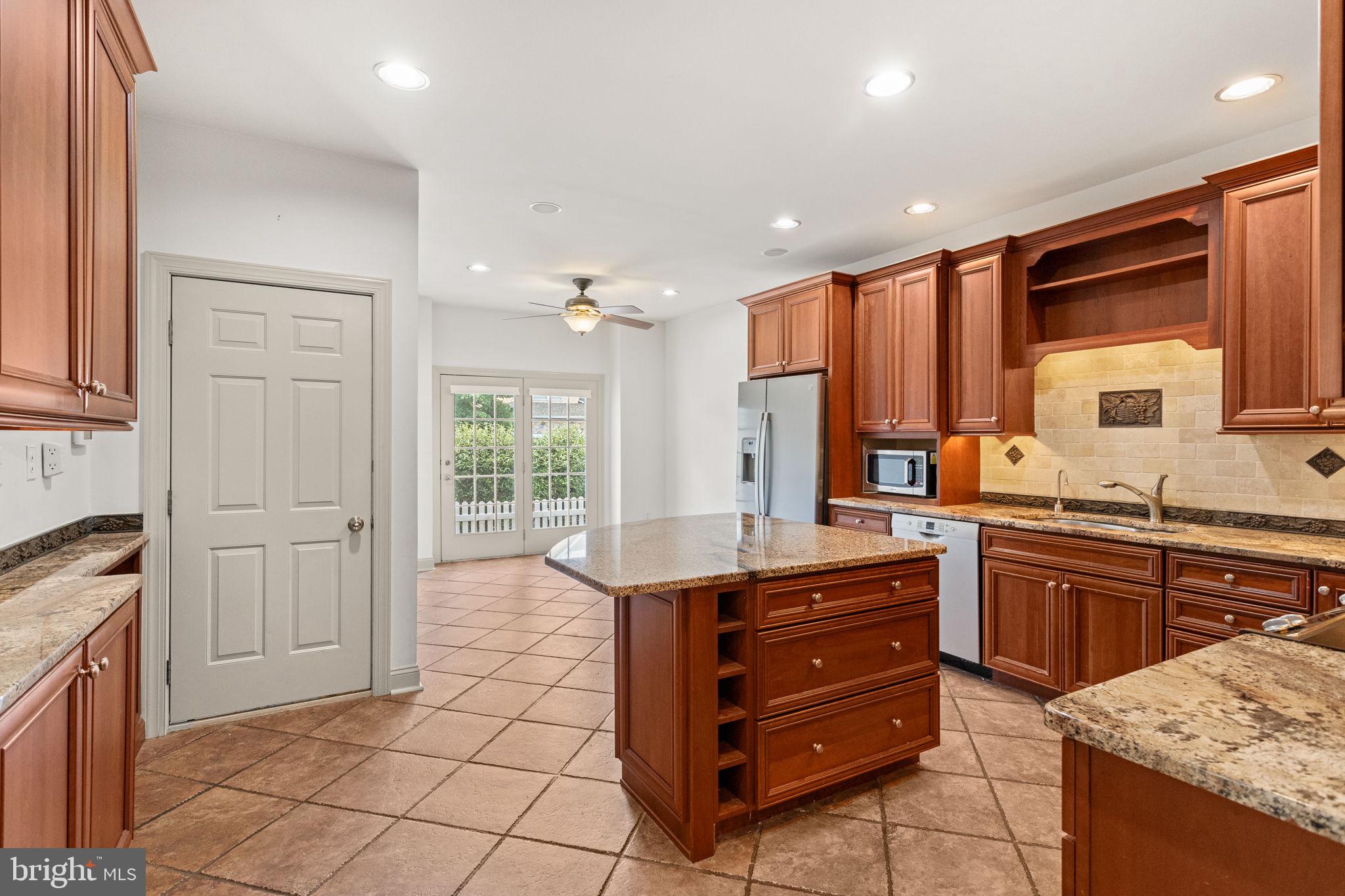 BLUE BELL CC - Residential