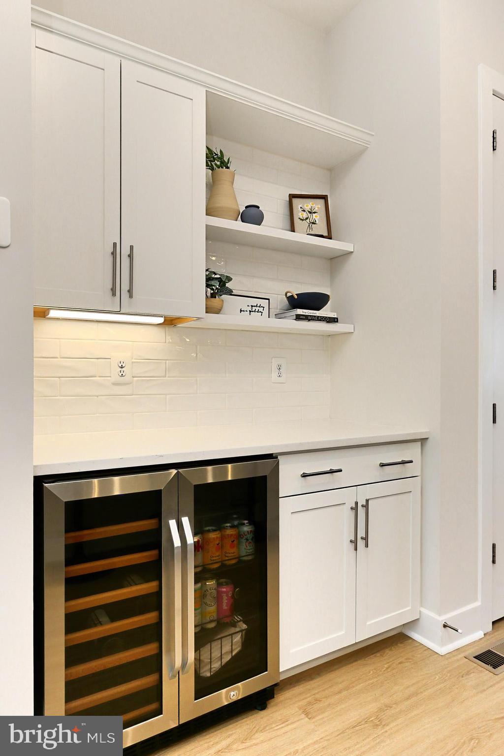 2395 LIBERTY LOOP
