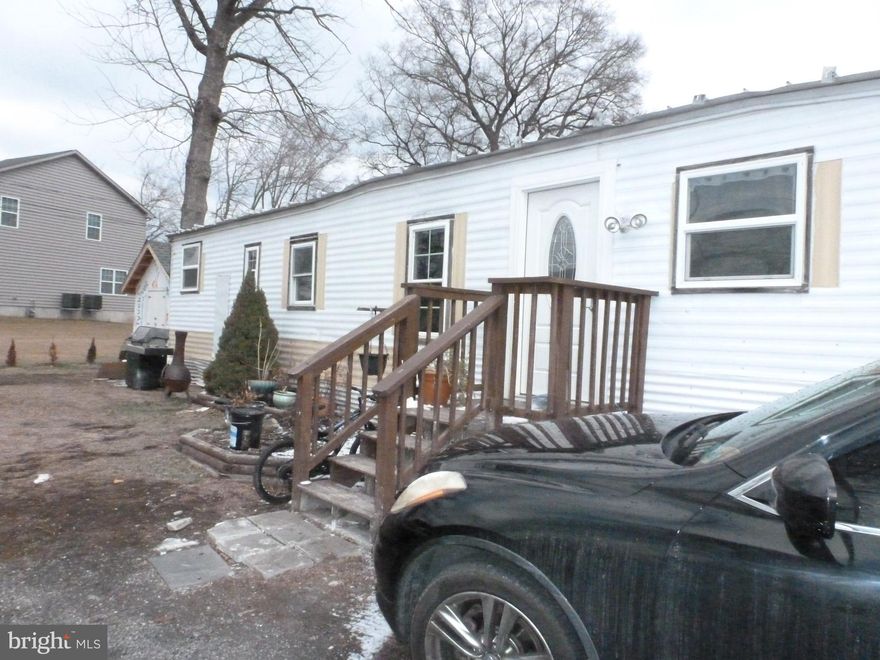 Check out 437 Wicker Ave Unit D1, a cozy spot in the Del Aire Gardens mobile home park. With 2 bedrooms and 1 bath, it’s got just the right amount of space and some great updates to make you feel right at home.  The living room and bedrooms have fresh Pergo-style laminate flooring—durable, easy to clean, and looks great. The kitchen is ready to go with a brand-new gas stove, plenty of counter space, and cabinets to keep everything organized. The bathroom  with a walk-in shower and modern fixtures that keep it simple and fresh. The location is super convenient—close to major roads, train stations, and shopping centers, so getting around or running errands is a breeze. If you’re looking for something move-in ready and easy to settle into, this might be the one. Come see it for yourself! Set  your appointment today! Purchase is subject to park approval. House is for sale as-is condition.